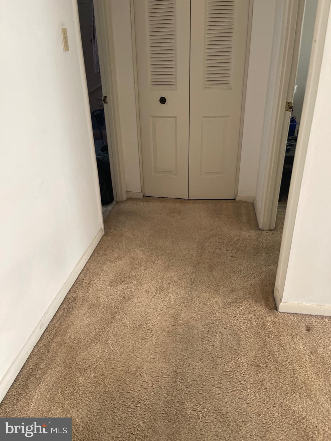 COLUMBIA TOWERS - Residential