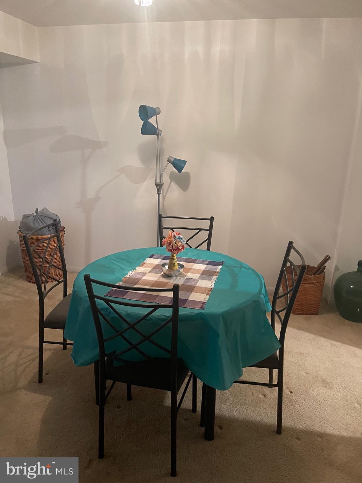 COLUMBIA TOWERS - Residential