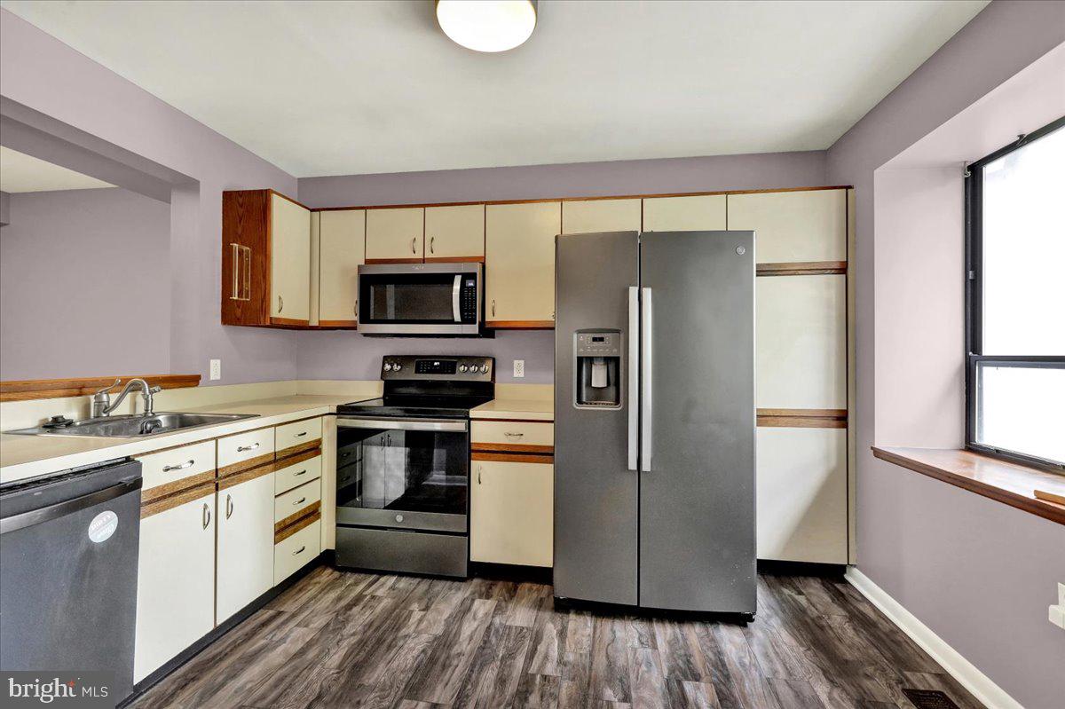 CROSSGATES - Residential