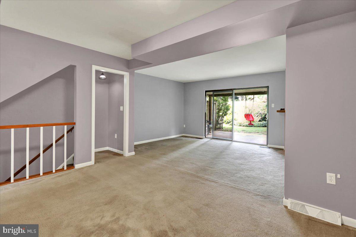 341 WINDGATE COURT