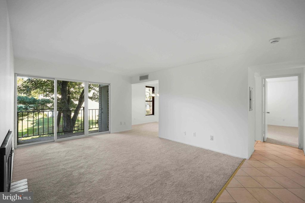 Photo of 106 Duvall Lane #43, GAITHERSBURG, MD 20877 (MLS # MDMC2201028)