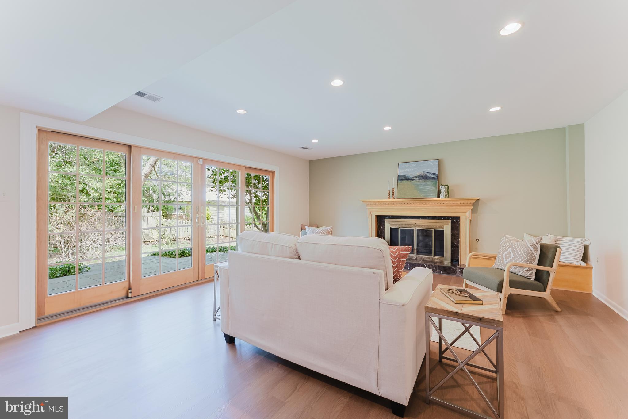 CANTERBURY WOODS - Residential