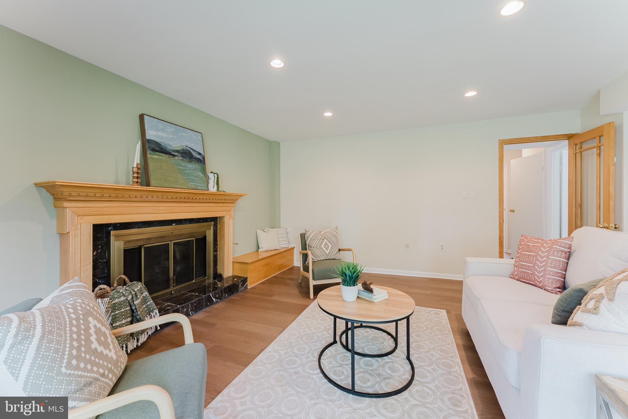 CANTERBURY WOODS - Residential