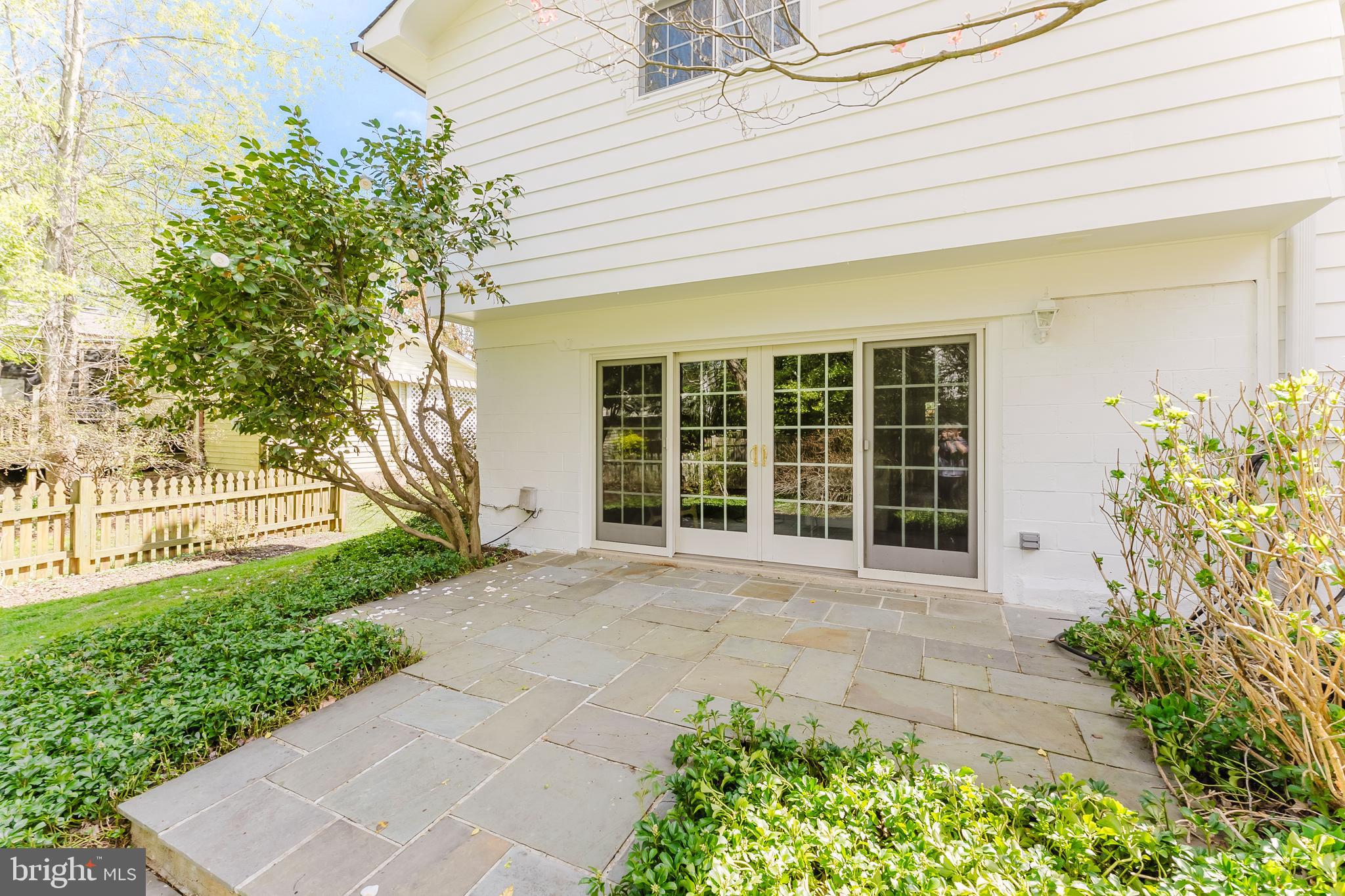 CANTERBURY WOODS - Residential