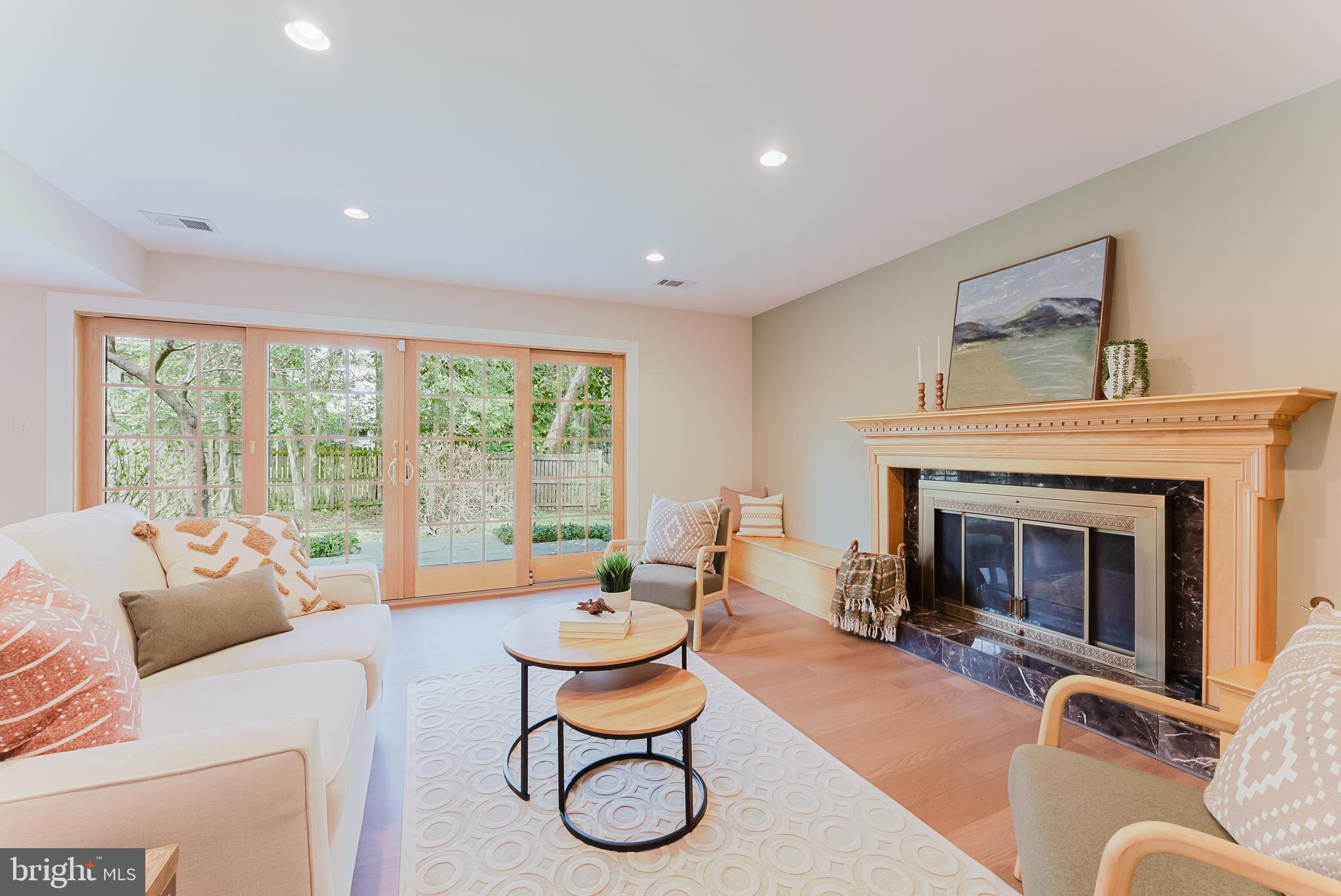 CANTERBURY WOODS - Residential