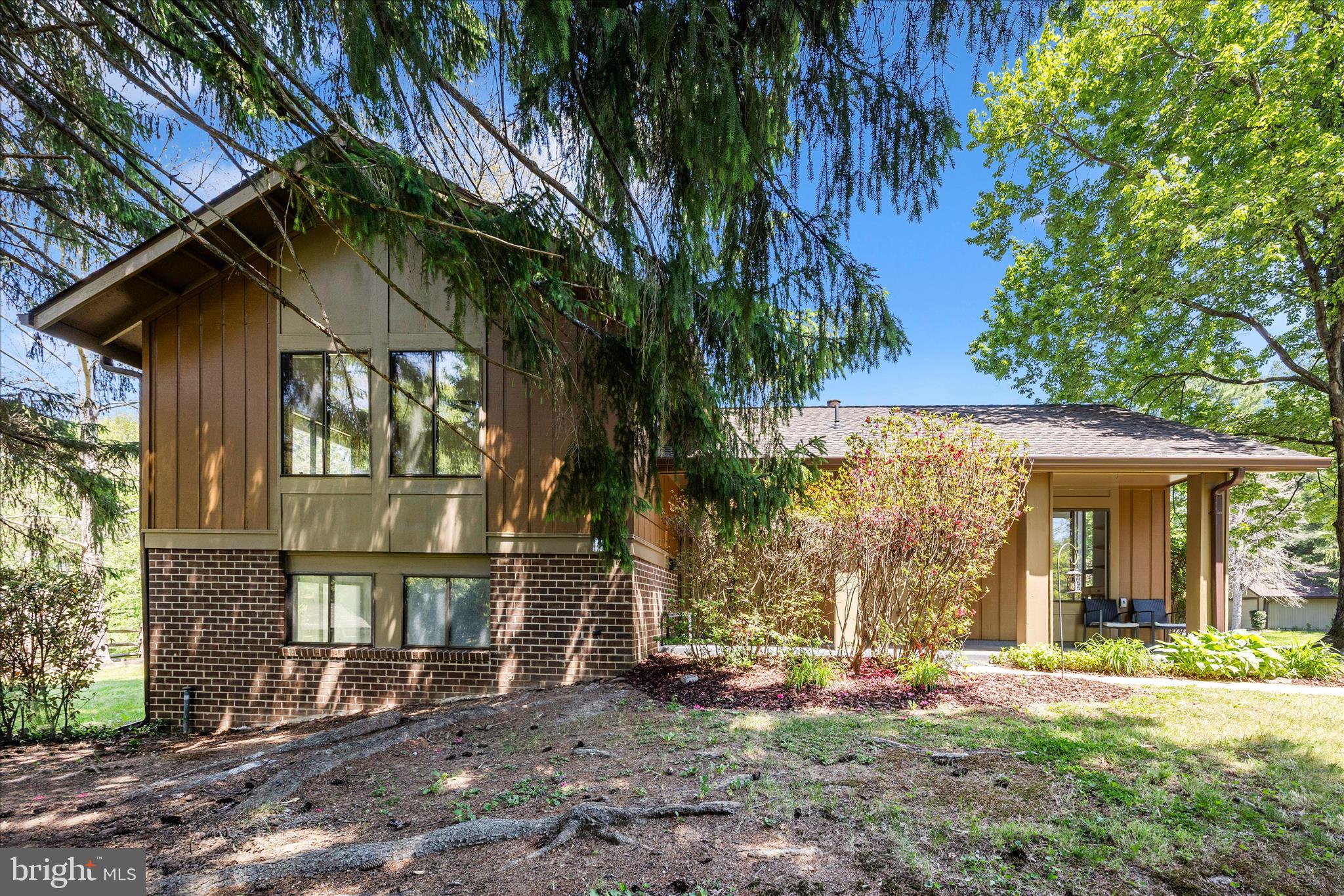 MONTGOMERY VILLAGE - Residential