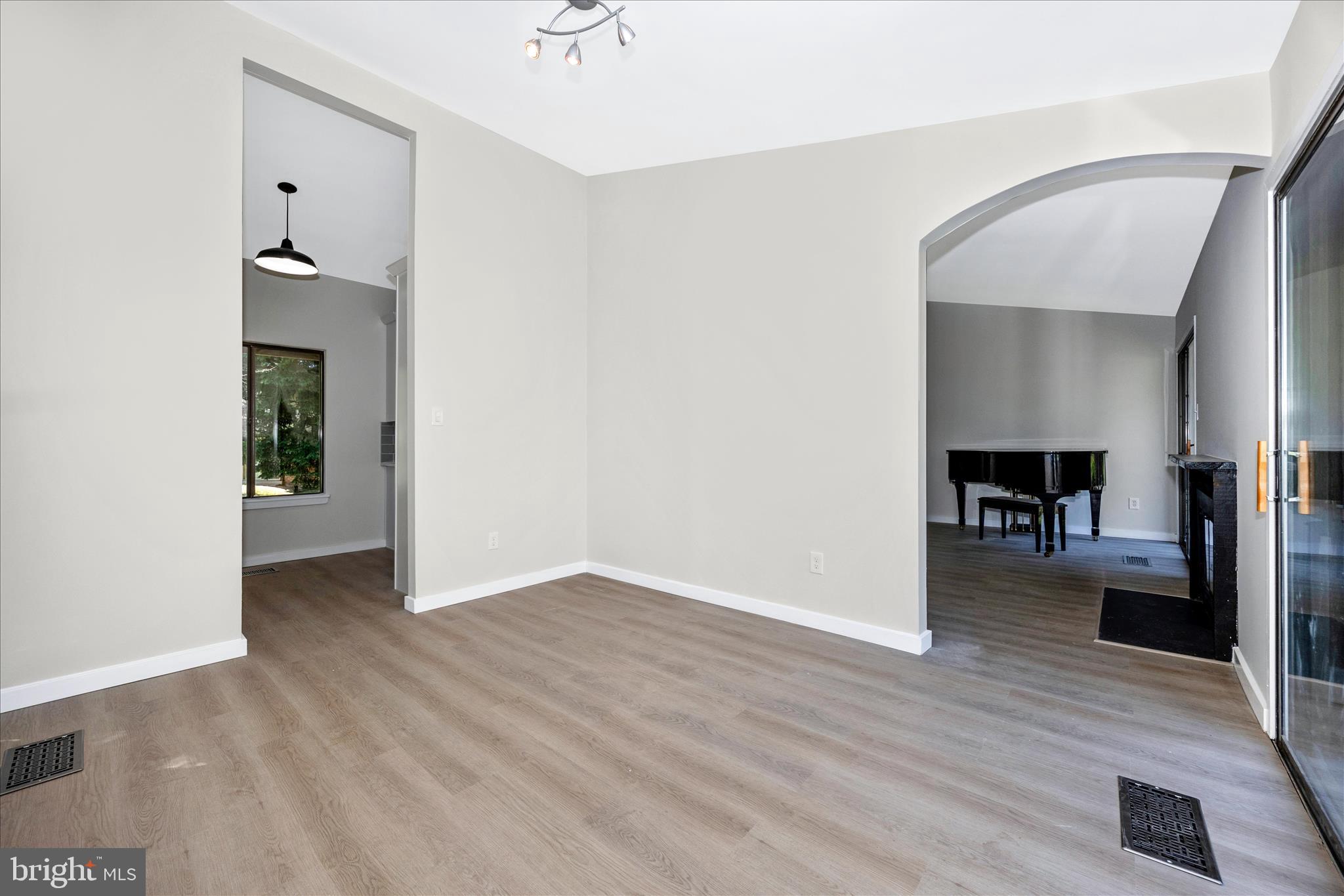 MONTGOMERY VILLAGE - Residential