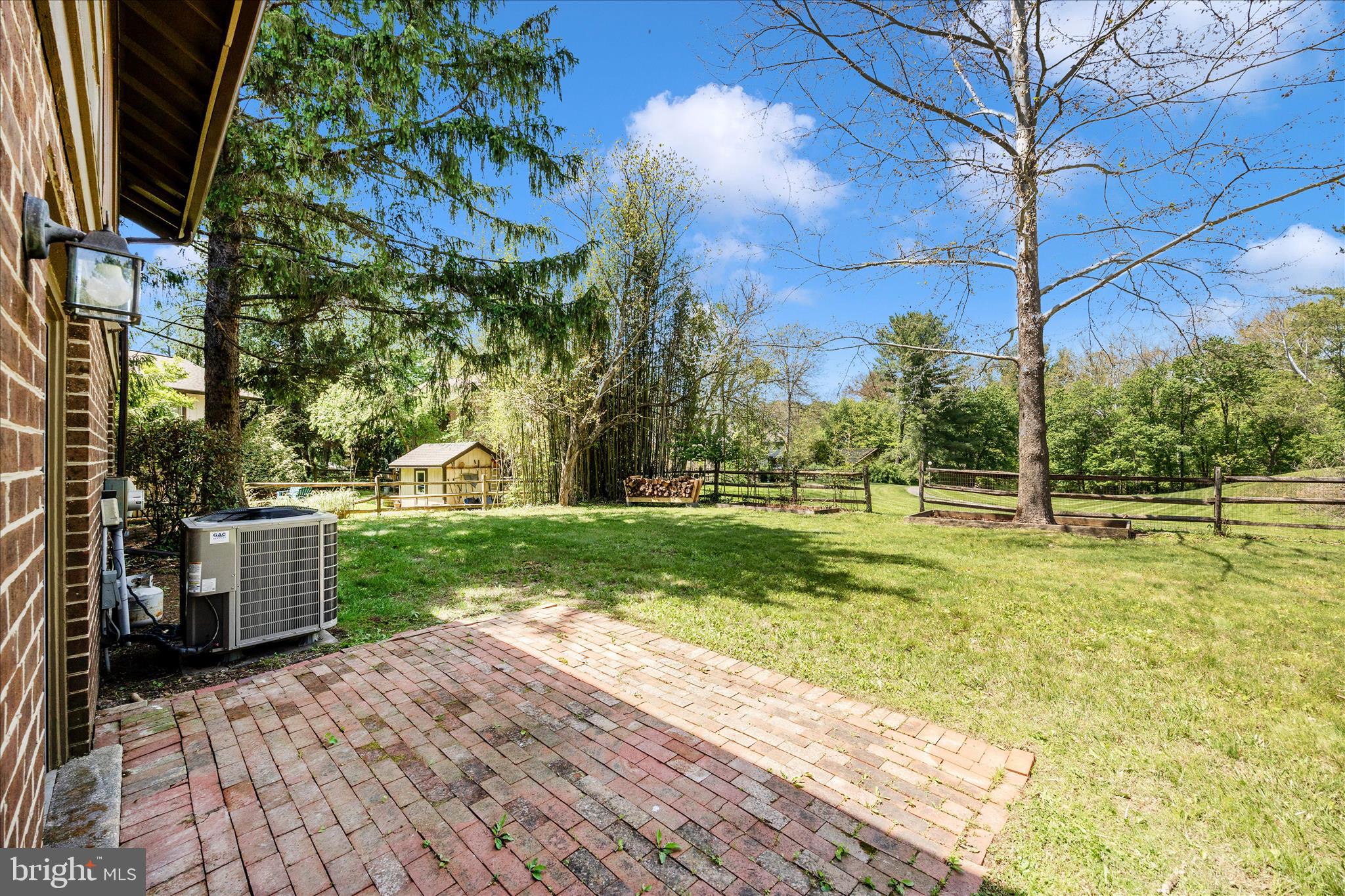 MONTGOMERY VILLAGE - Residential