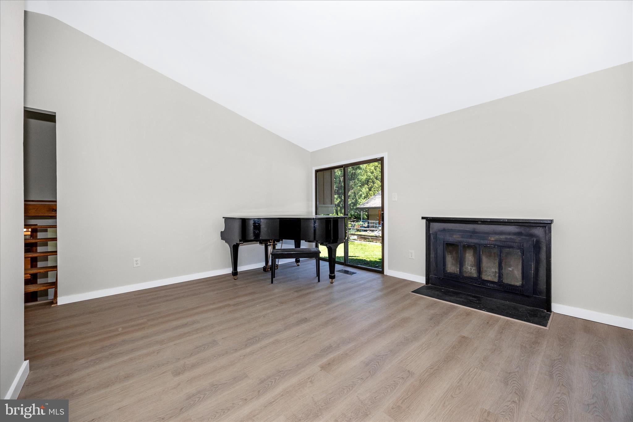 MONTGOMERY VILLAGE - Residential