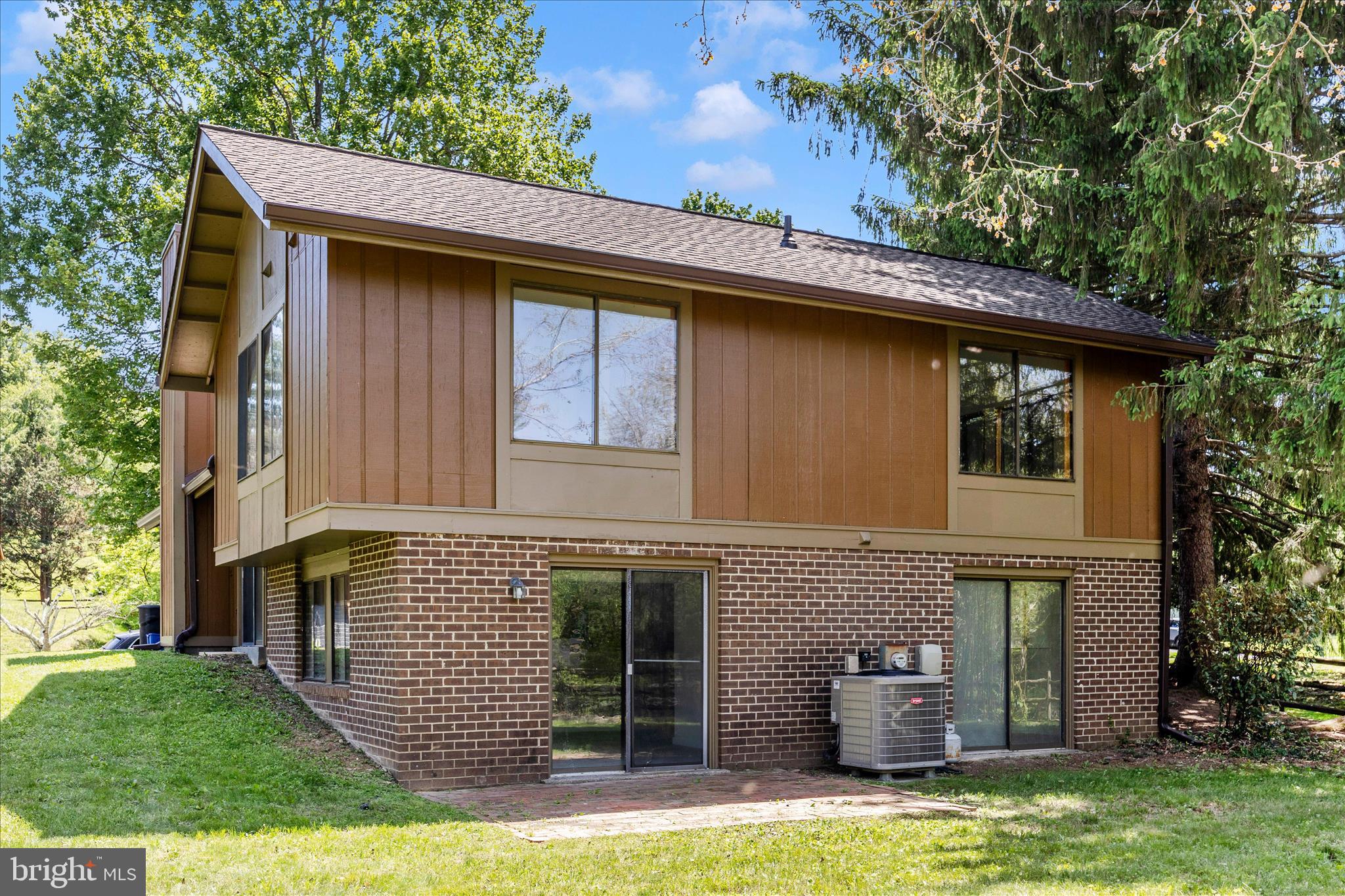 MONTGOMERY VILLAGE - Residential