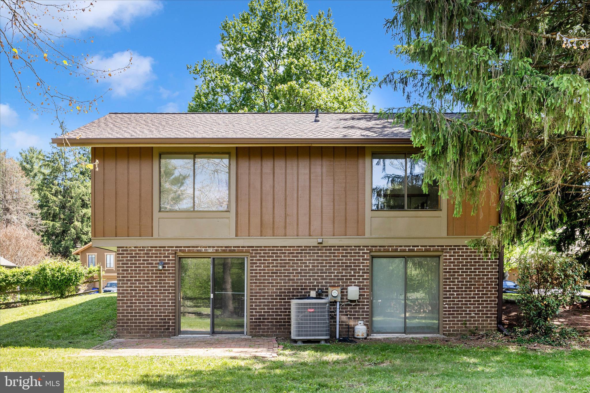 MONTGOMERY VILLAGE - Residential
