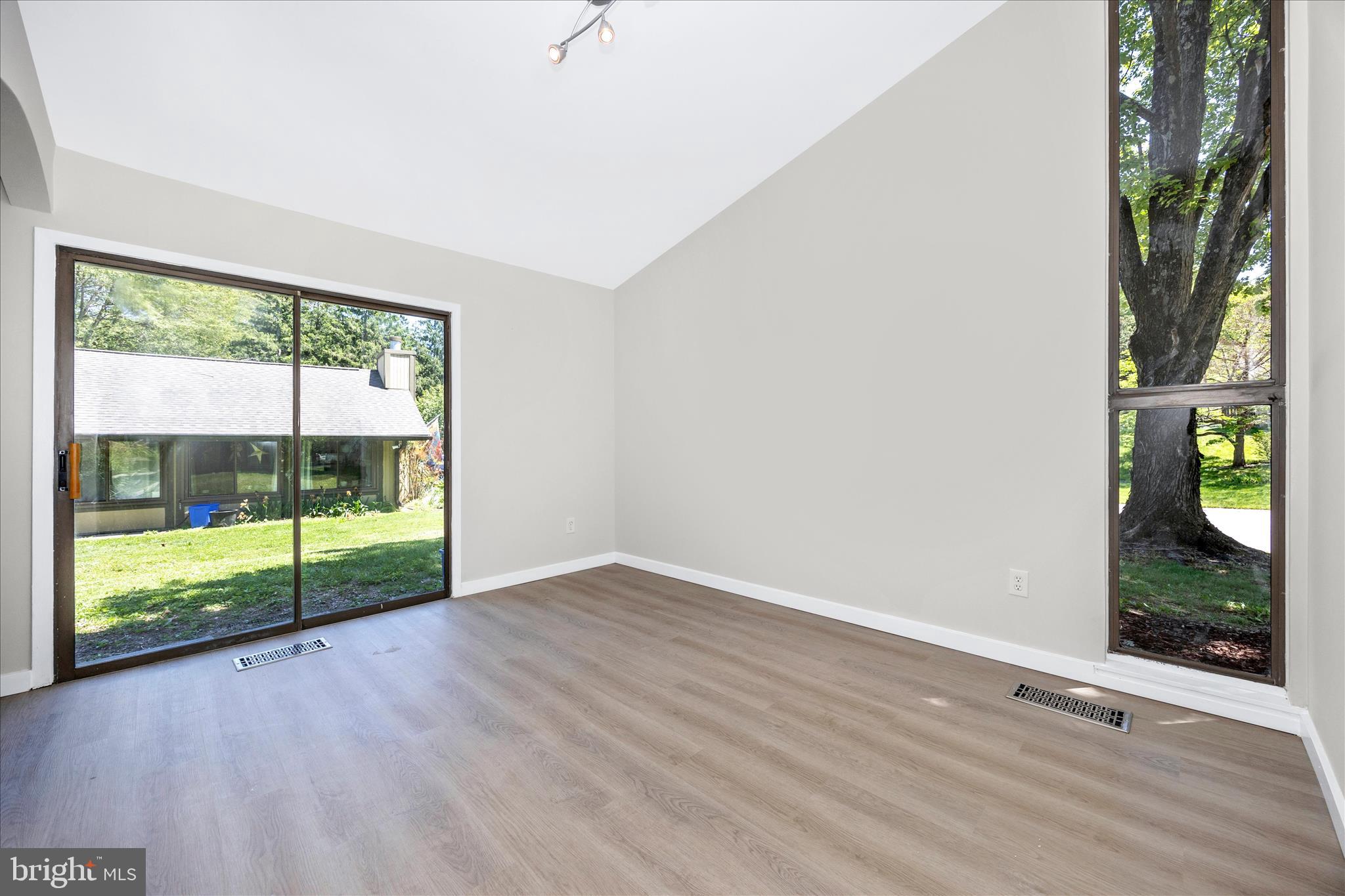 MONTGOMERY VILLAGE - Residential