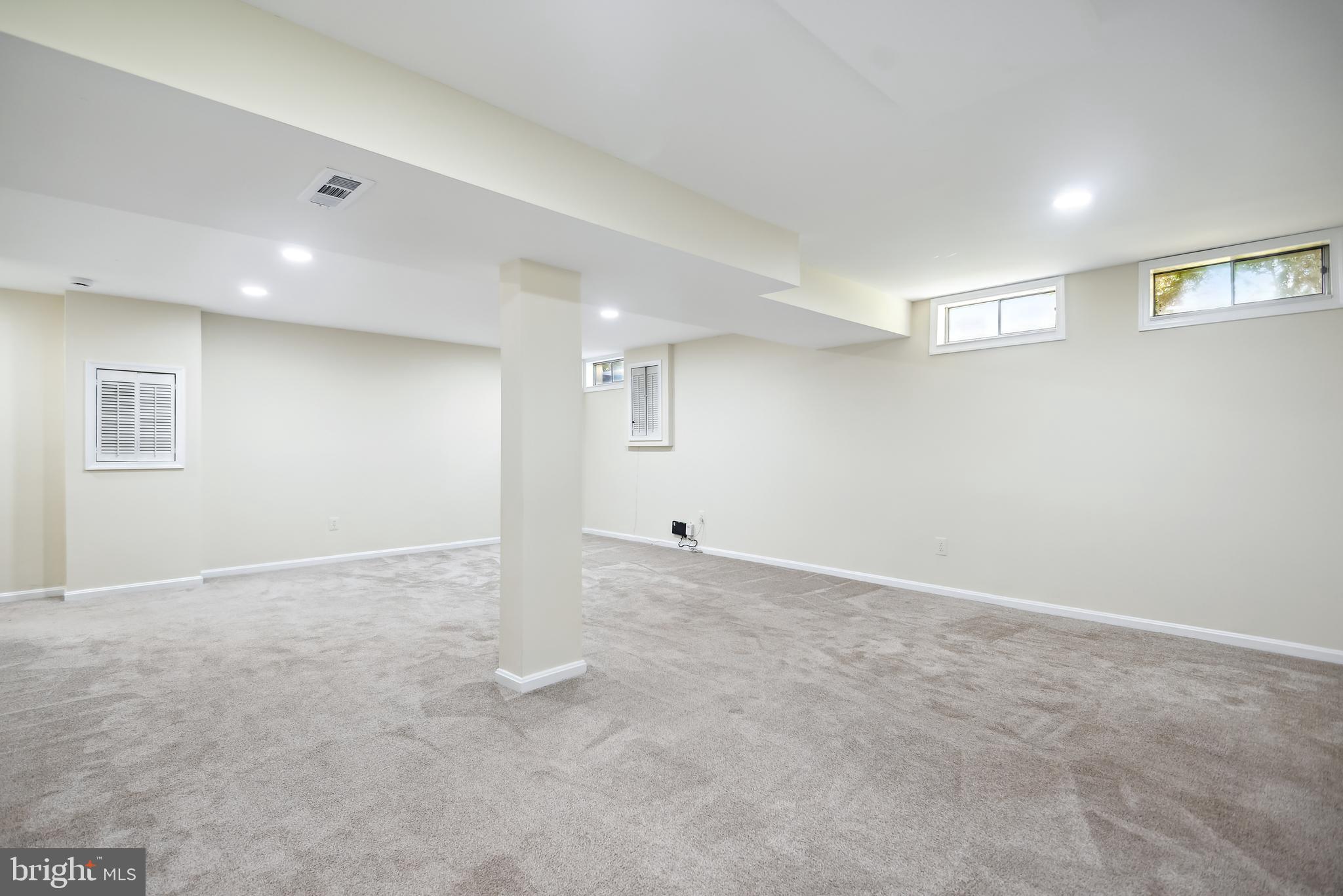 HALLOWELL - Residential