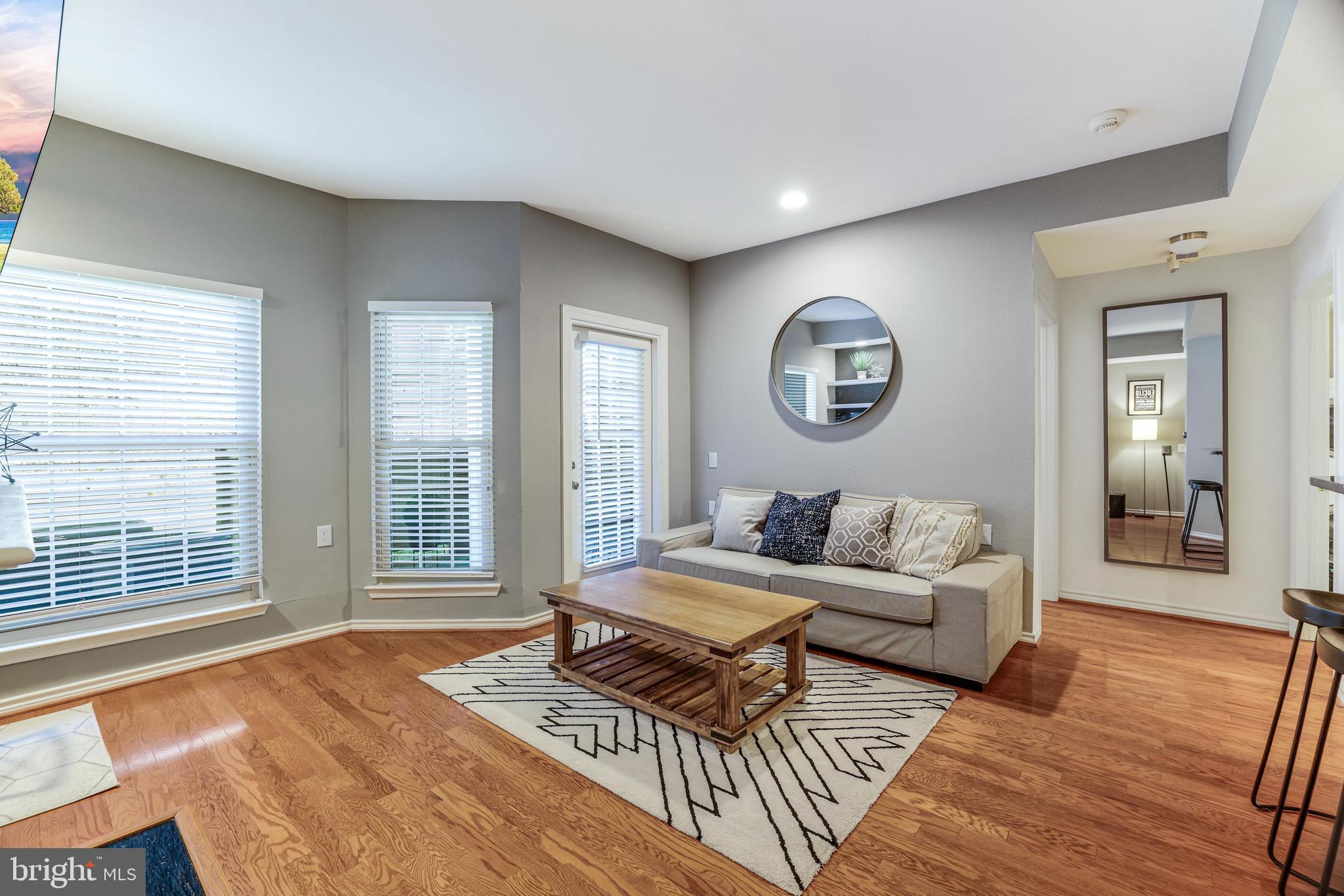 PENDERBROOK SQUARE CONDOMINIUMS - Residential Lease