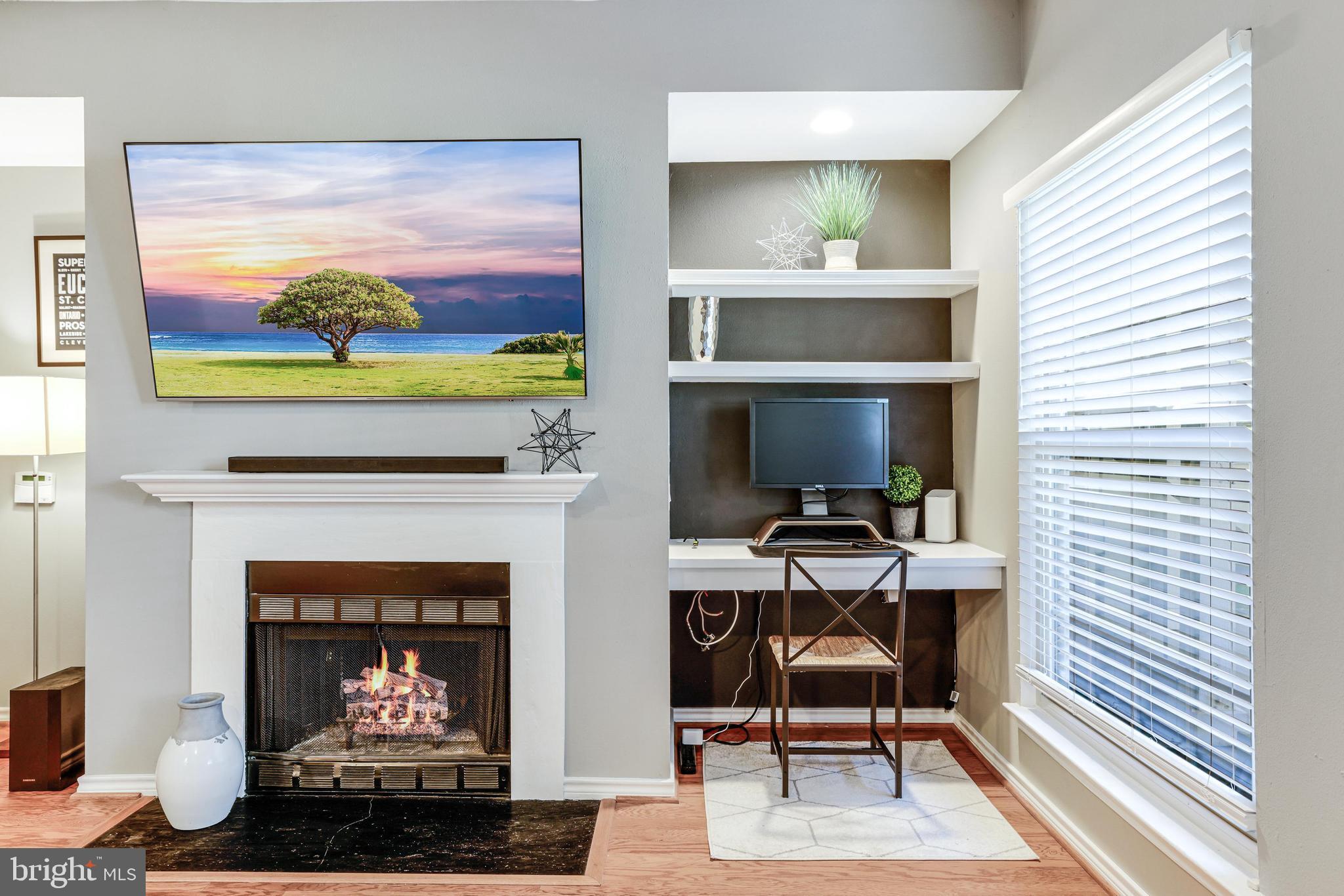 PENDERBROOK SQUARE CONDOMINIUMS - Residential Lease