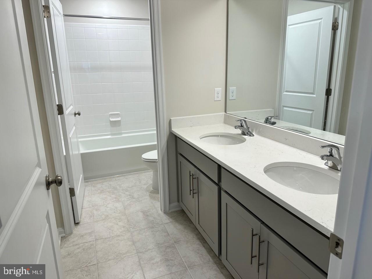 HERMITAGE - Residential