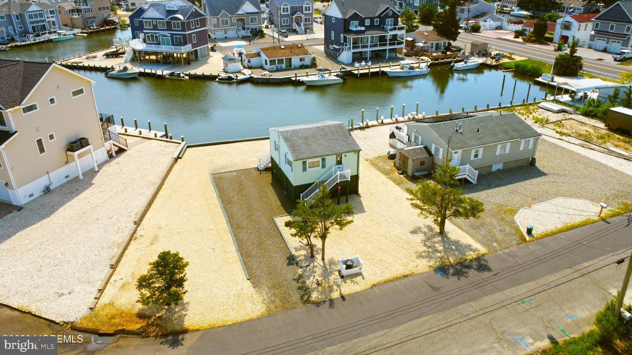 1113 LEILANI DRIVE