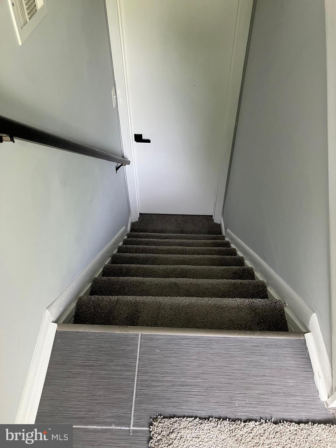 WOODLAND BEACH - Residential Lease