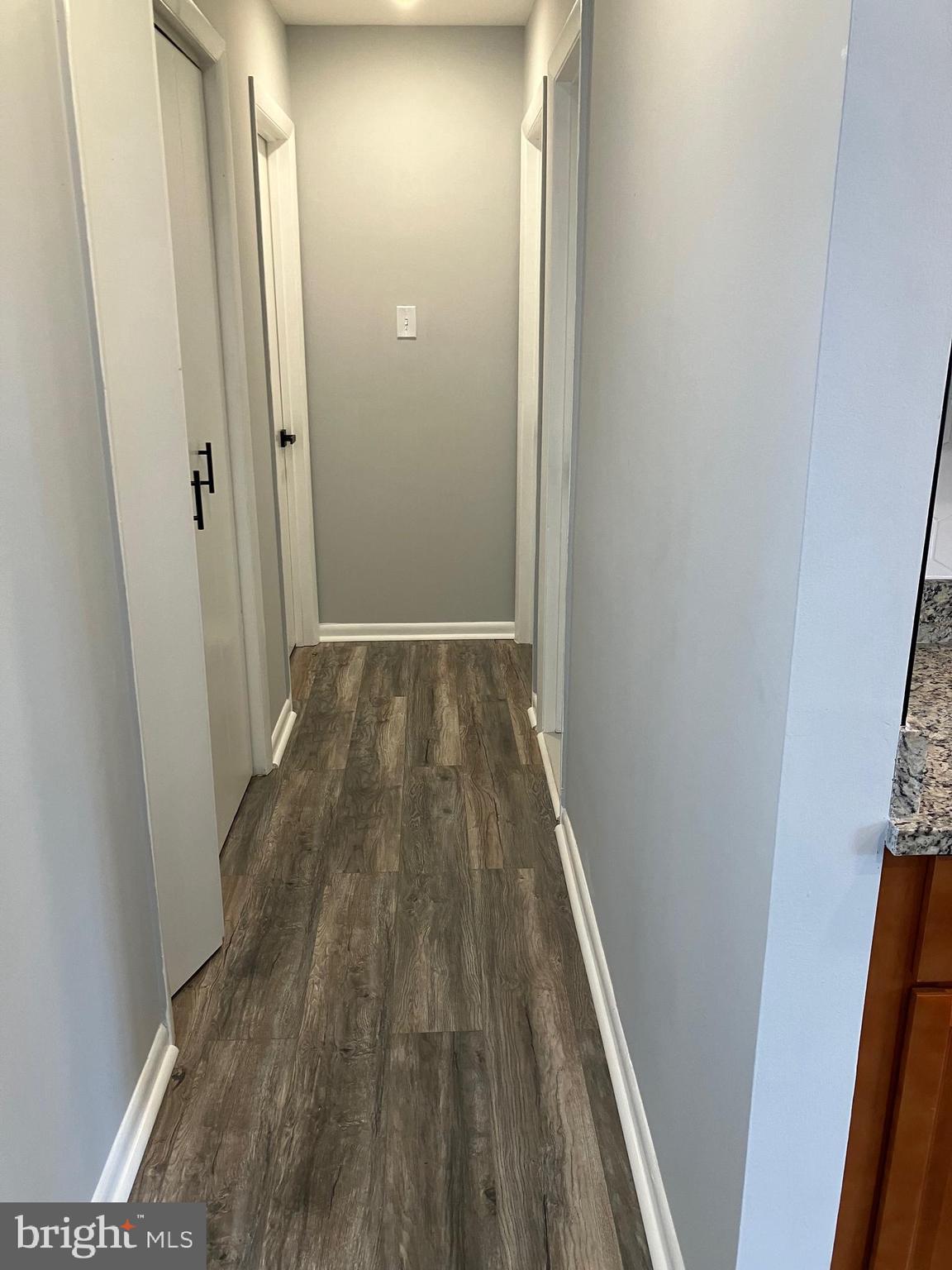 WOODLAND BEACH - Residential Lease