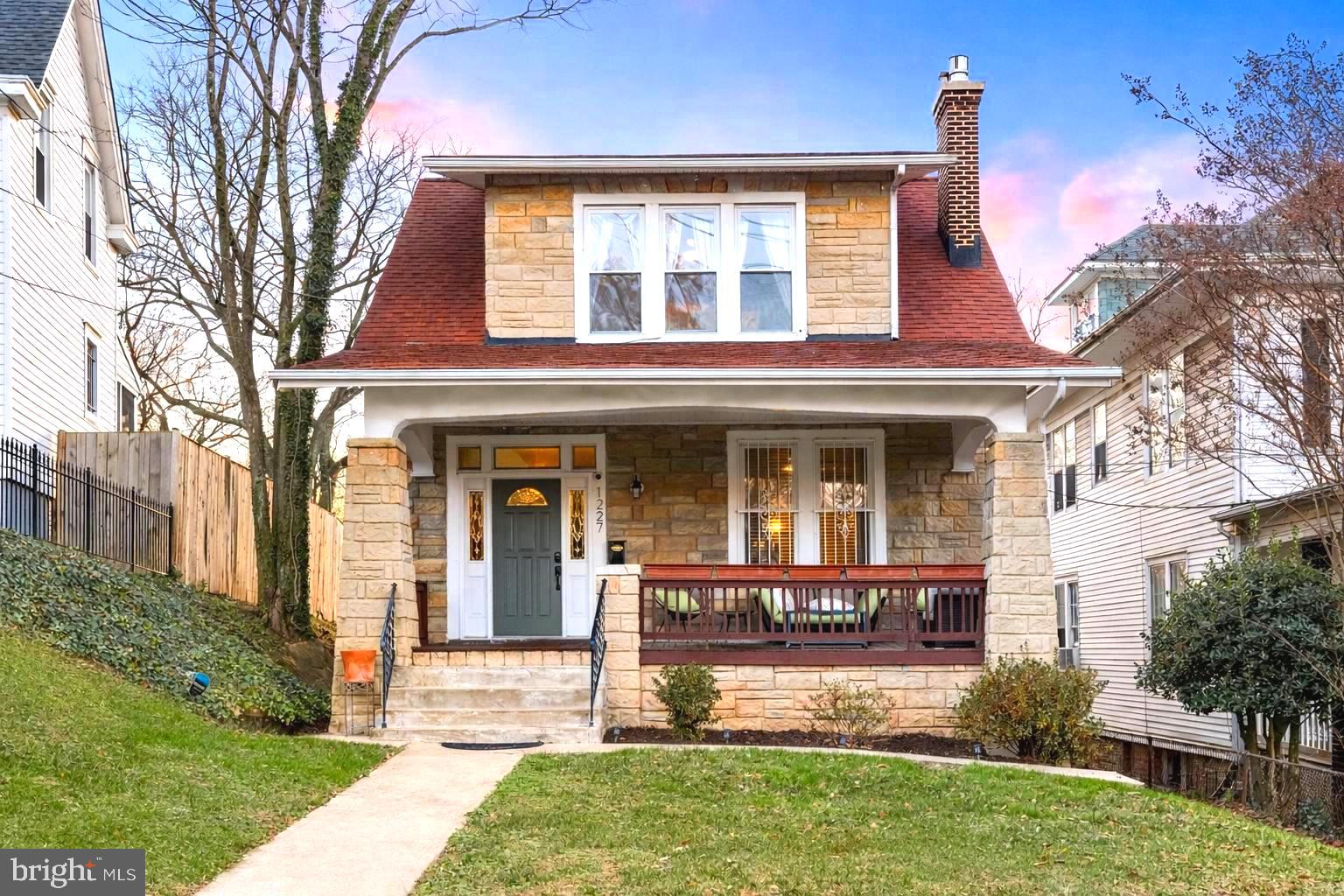 1227 TALBERT STREET SE