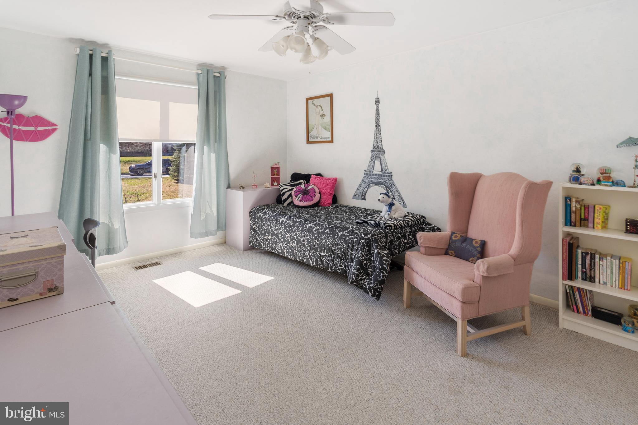 KNOLLCREST MANOR - Residential