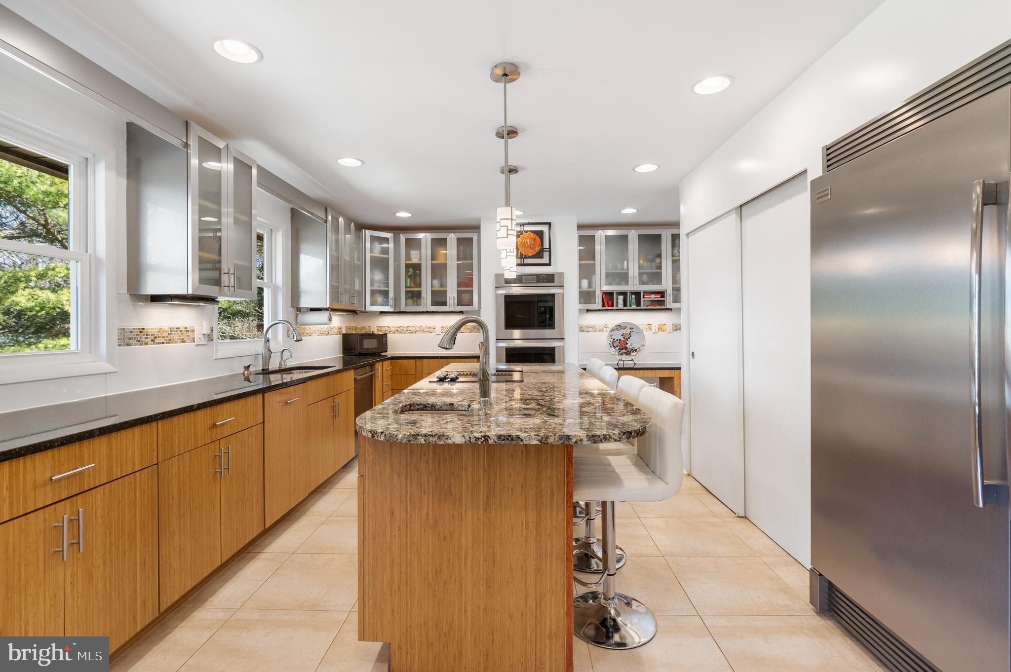 KNOLLCREST MANOR - Residential