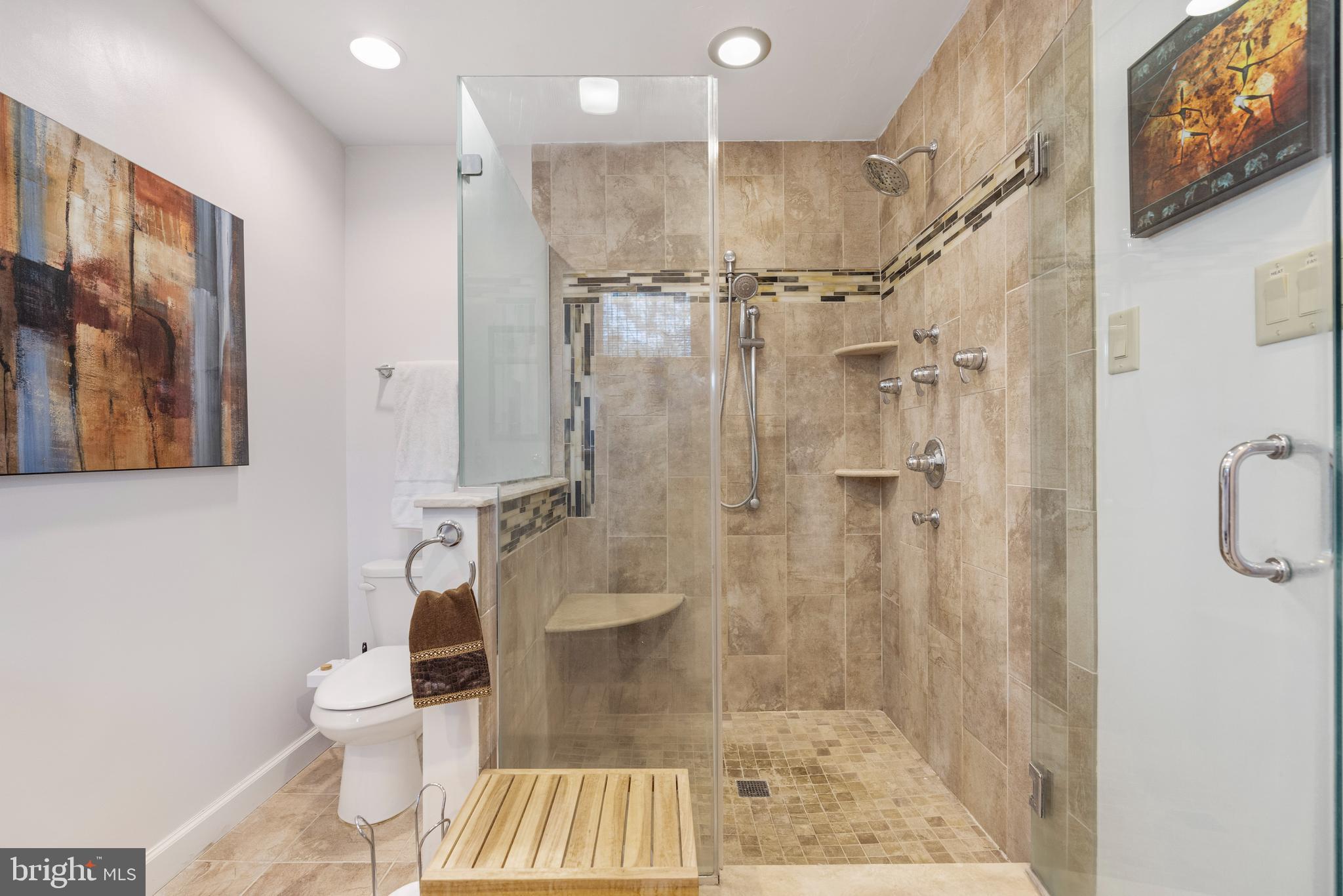 KNOLLCREST MANOR - Residential