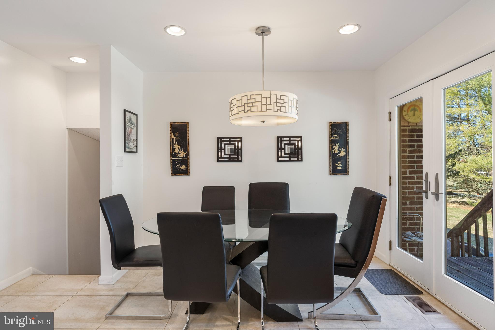 KNOLLCREST MANOR - Residential