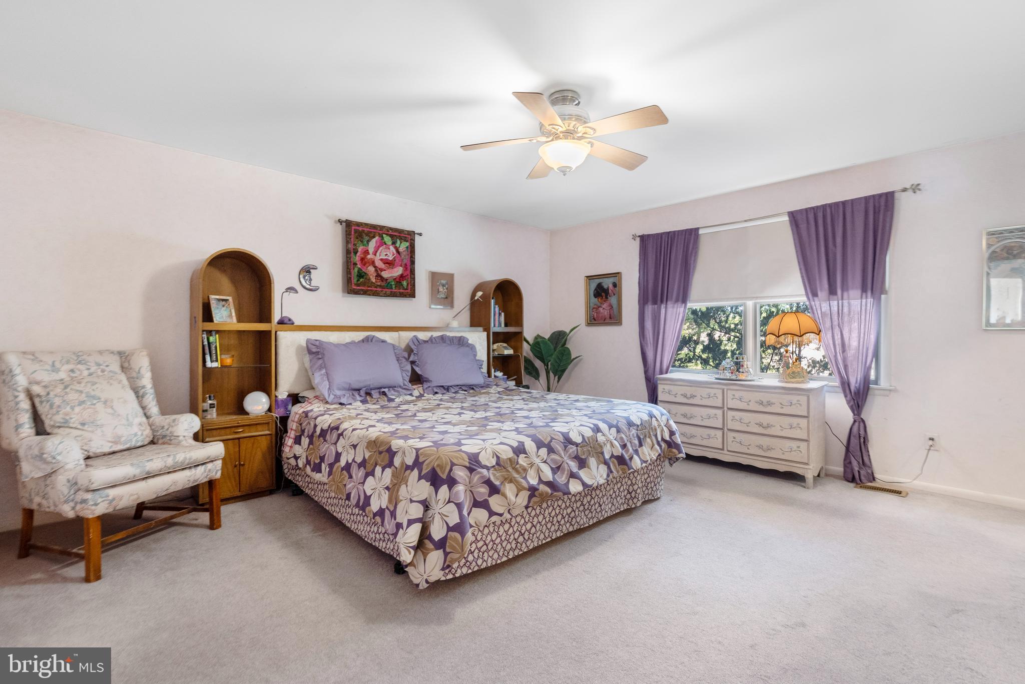 KNOLLCREST MANOR - Residential