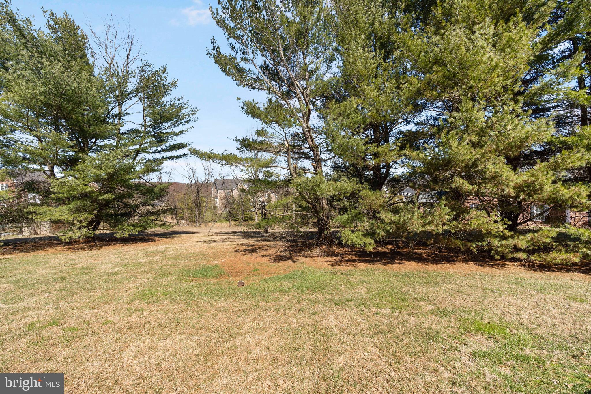 KNOLLCREST MANOR - Residential