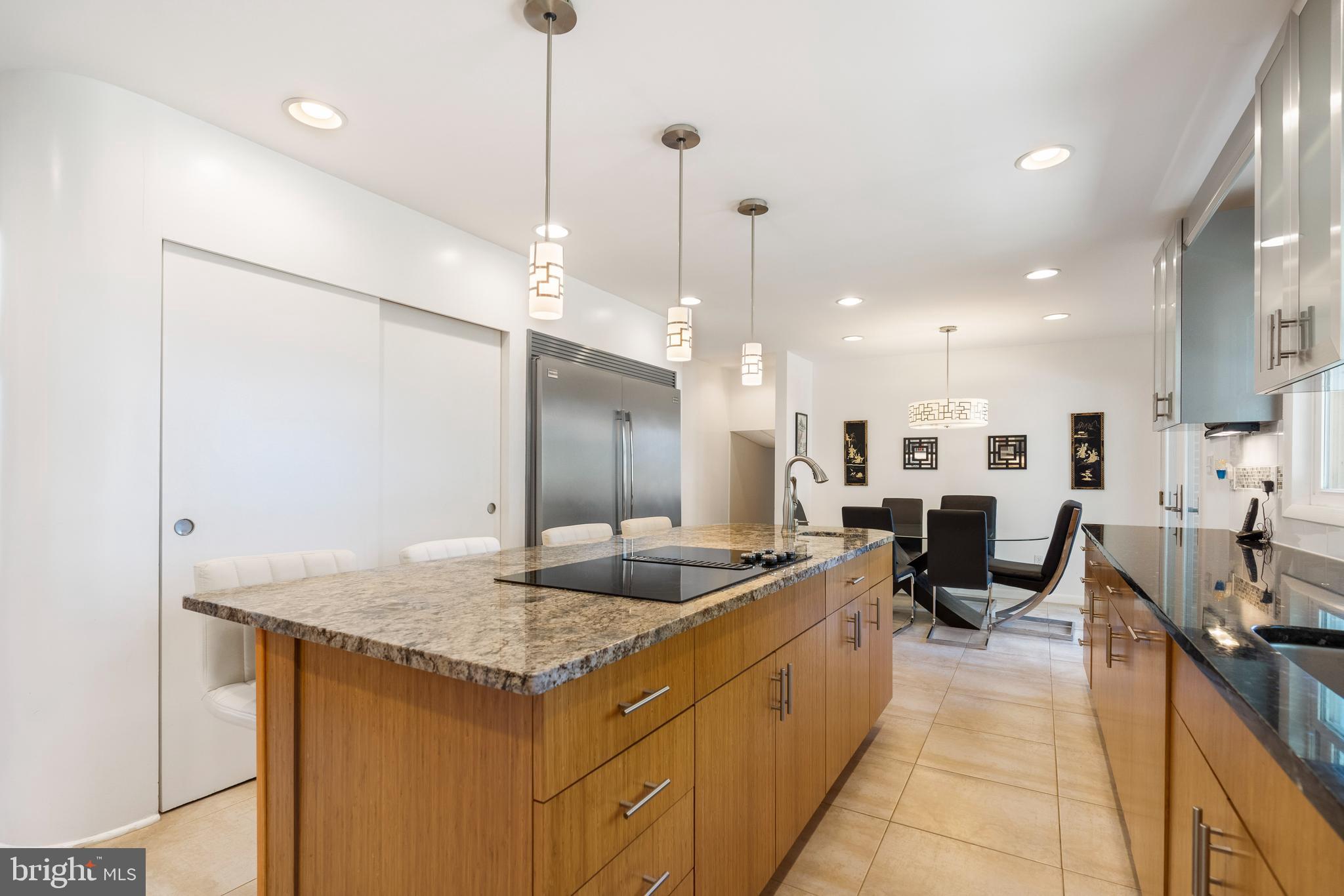 KNOLLCREST MANOR - Residential