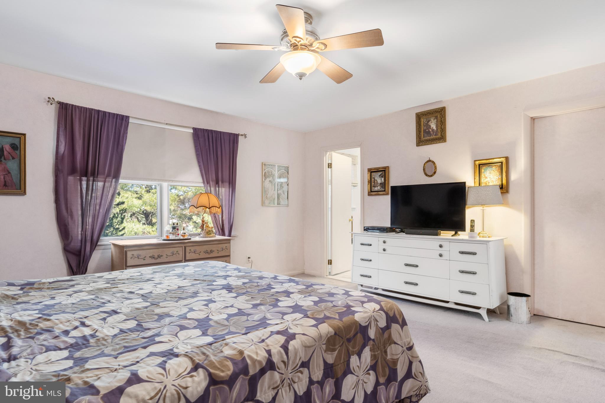 KNOLLCREST MANOR - Residential