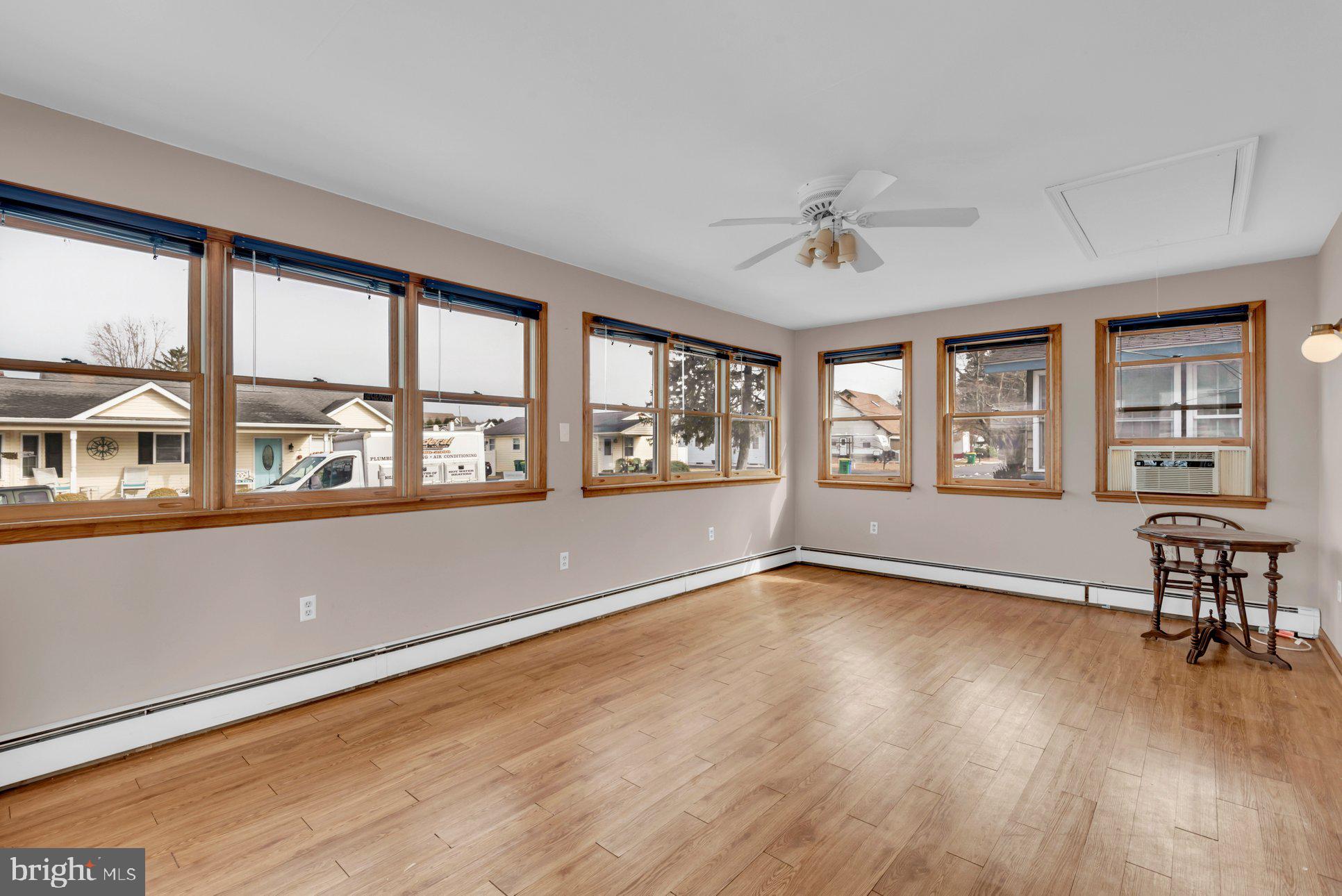 HOLLYWOOD BEACH - Residential