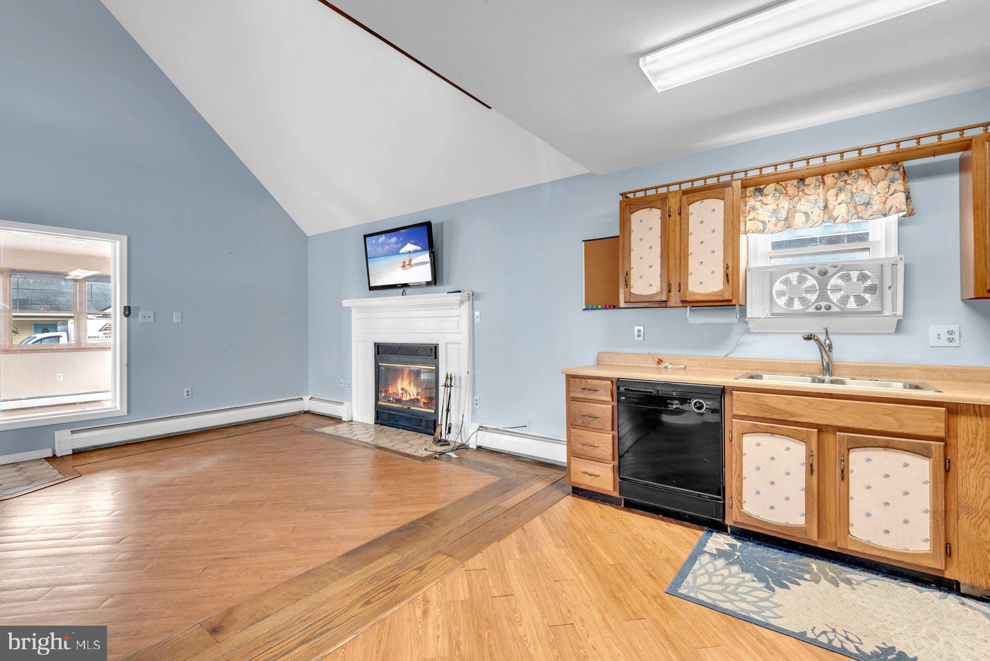 HOLLYWOOD BEACH - Residential