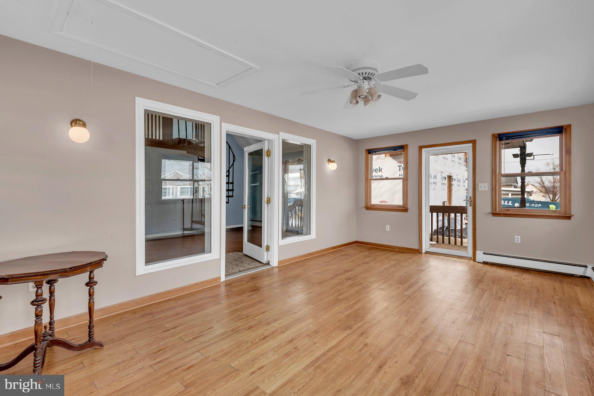 HOLLYWOOD BEACH - Residential