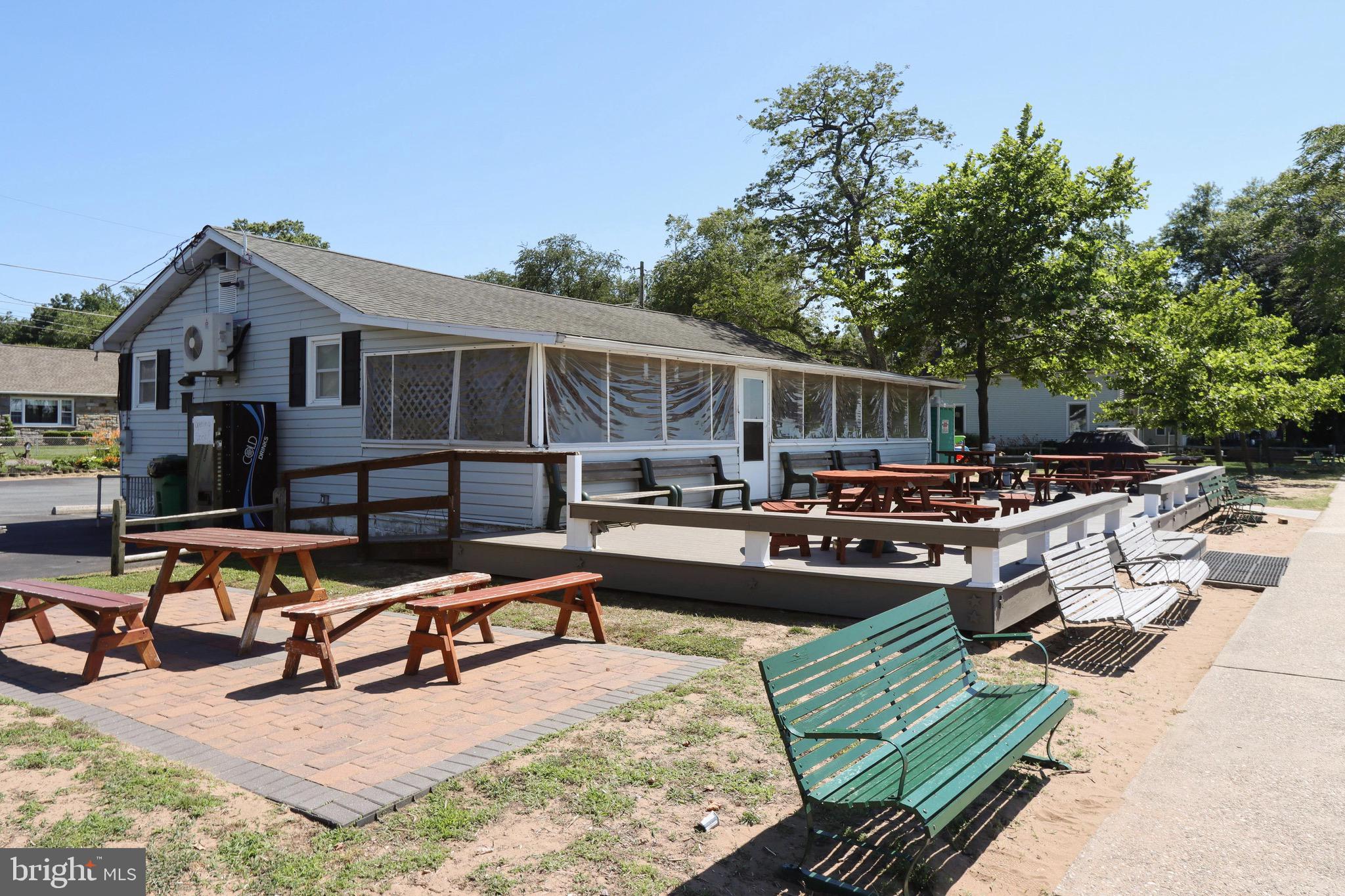 HOLLYWOOD BEACH - Residential