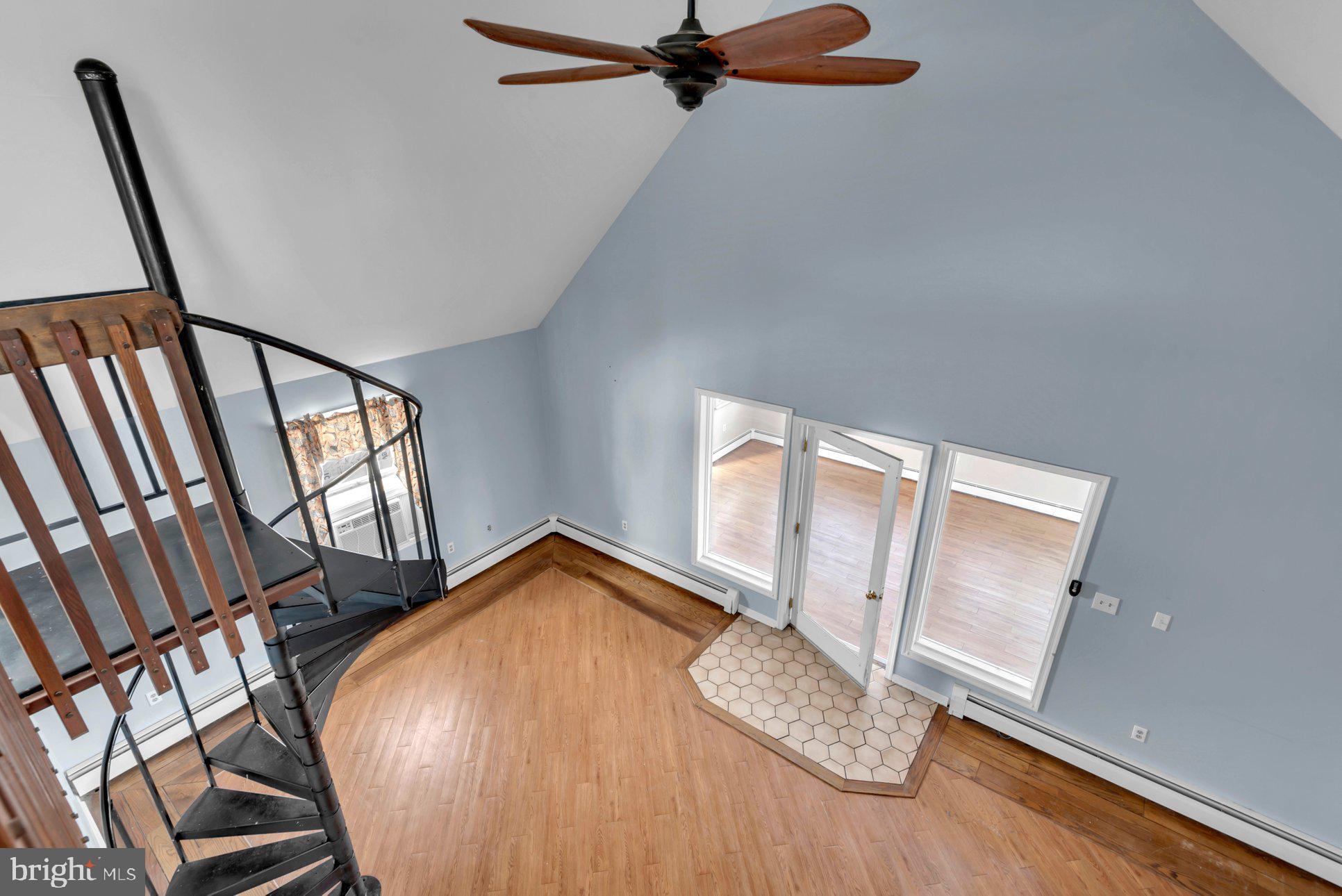 HOLLYWOOD BEACH - Residential