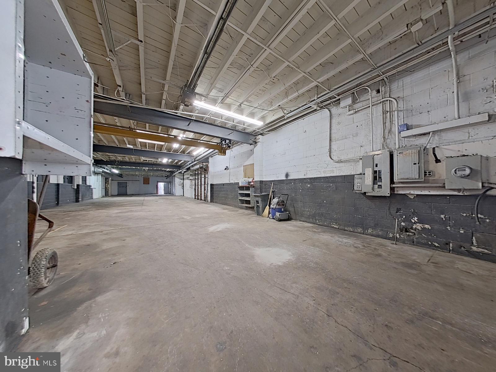 TACONY - Commercial Lease