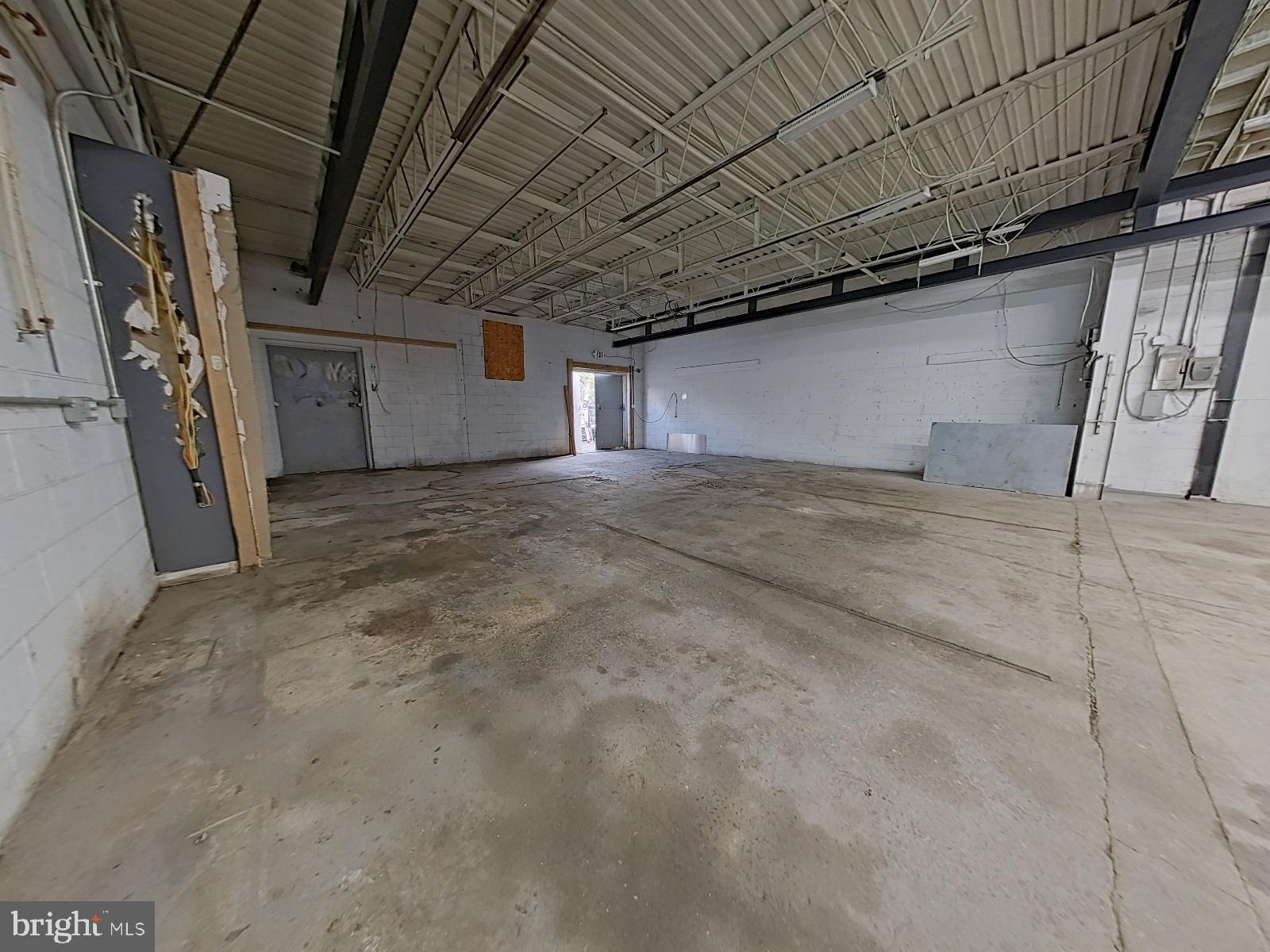 TACONY - Commercial Lease