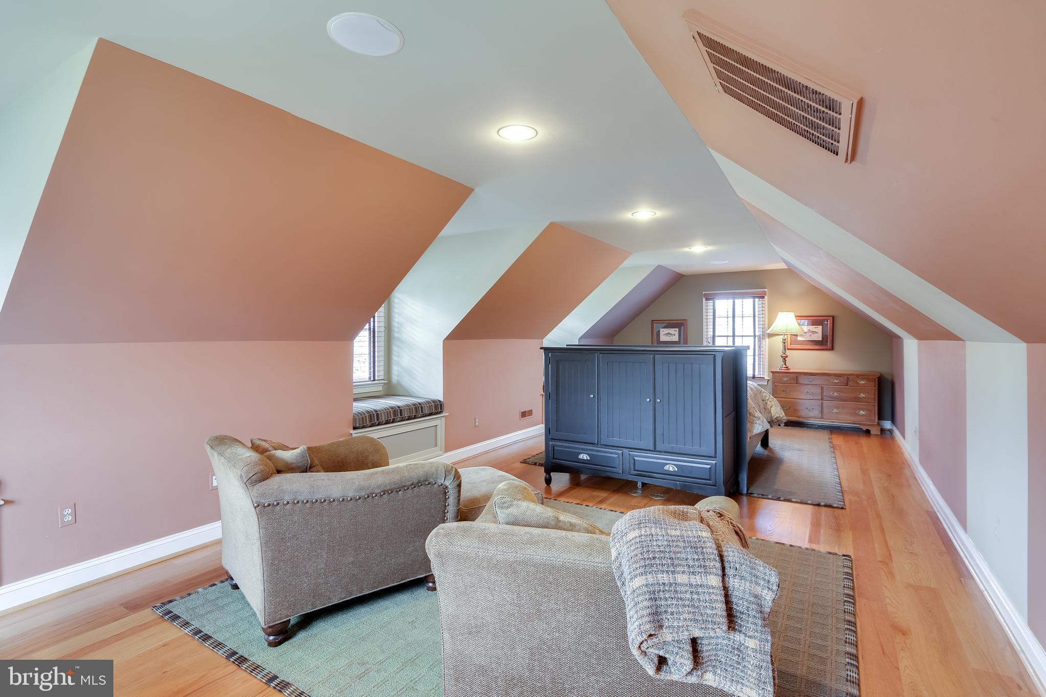 PATERNAL GIFT FARM - Residential