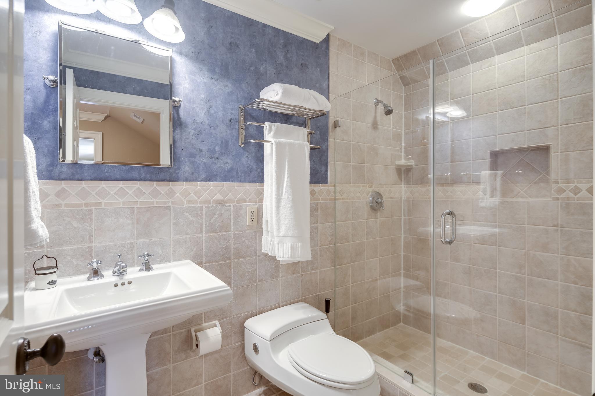 PATERNAL GIFT FARM - Residential