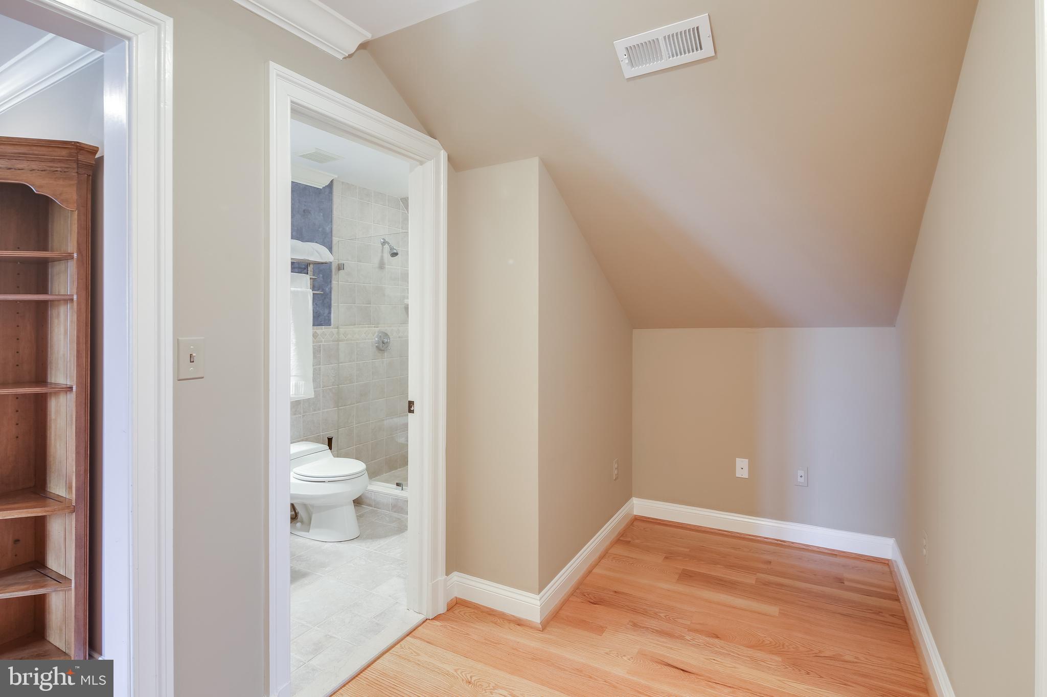 PATERNAL GIFT FARM - Residential