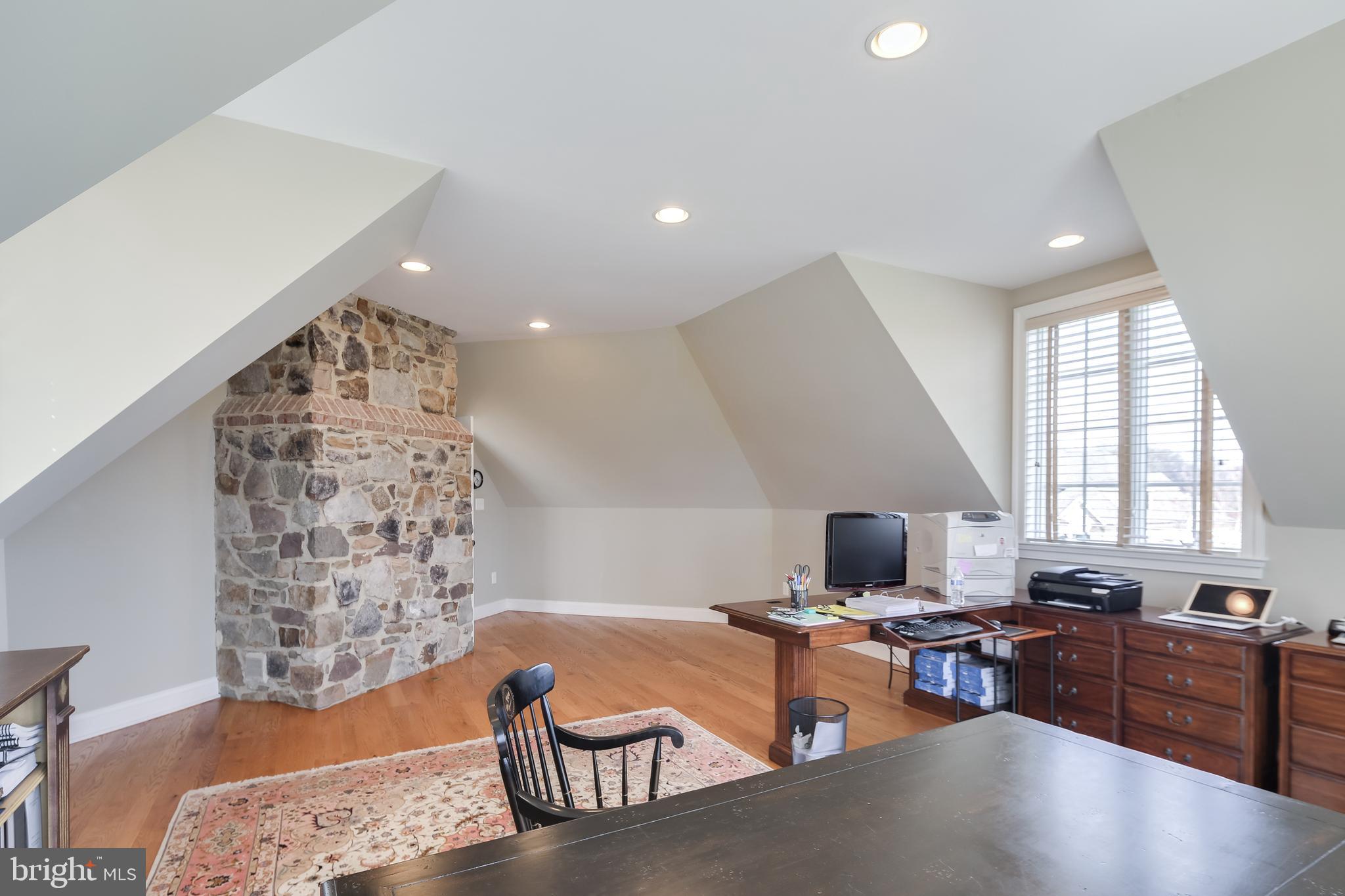 PATERNAL GIFT FARM - Residential