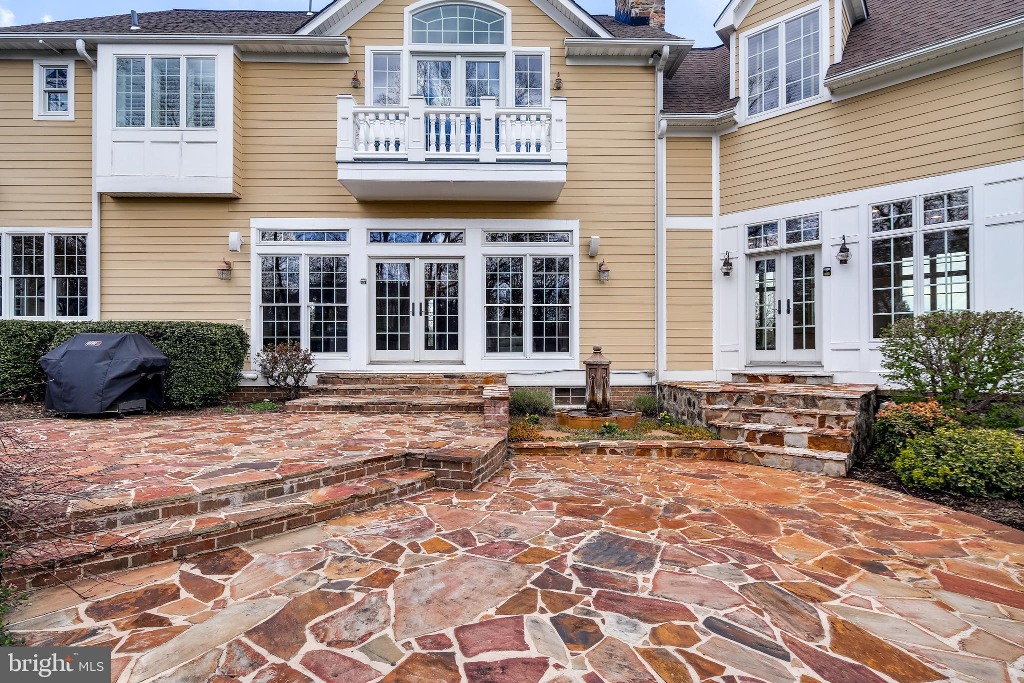 PATERNAL GIFT FARM - Residential