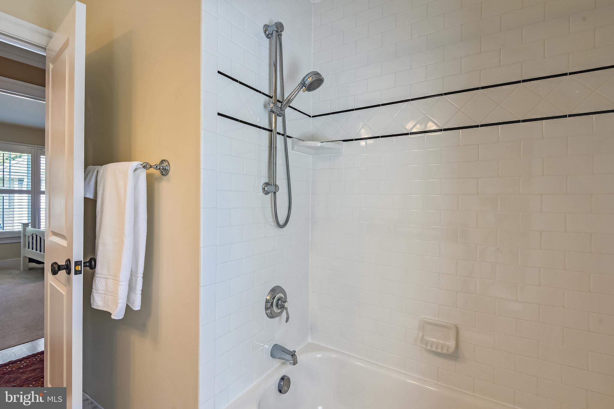 WEST MC LEAN - Residential