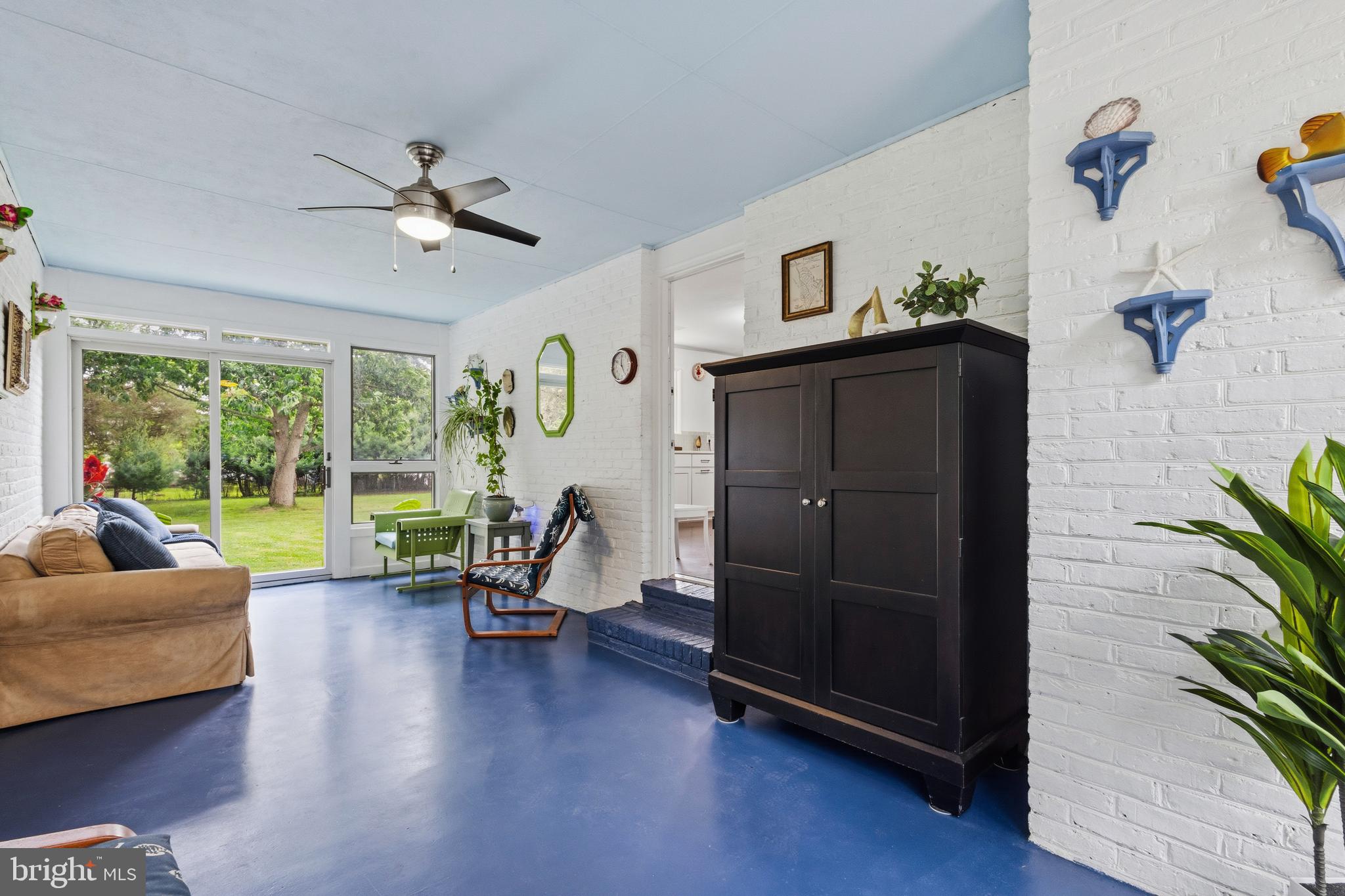 HILLSMERE SHORES - Residential