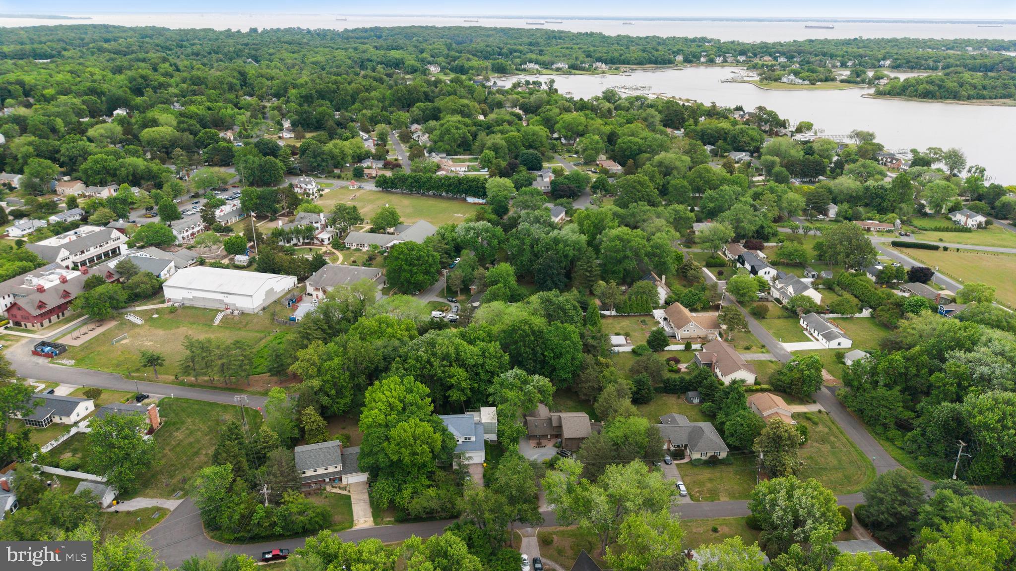 HILLSMERE SHORES - Residential