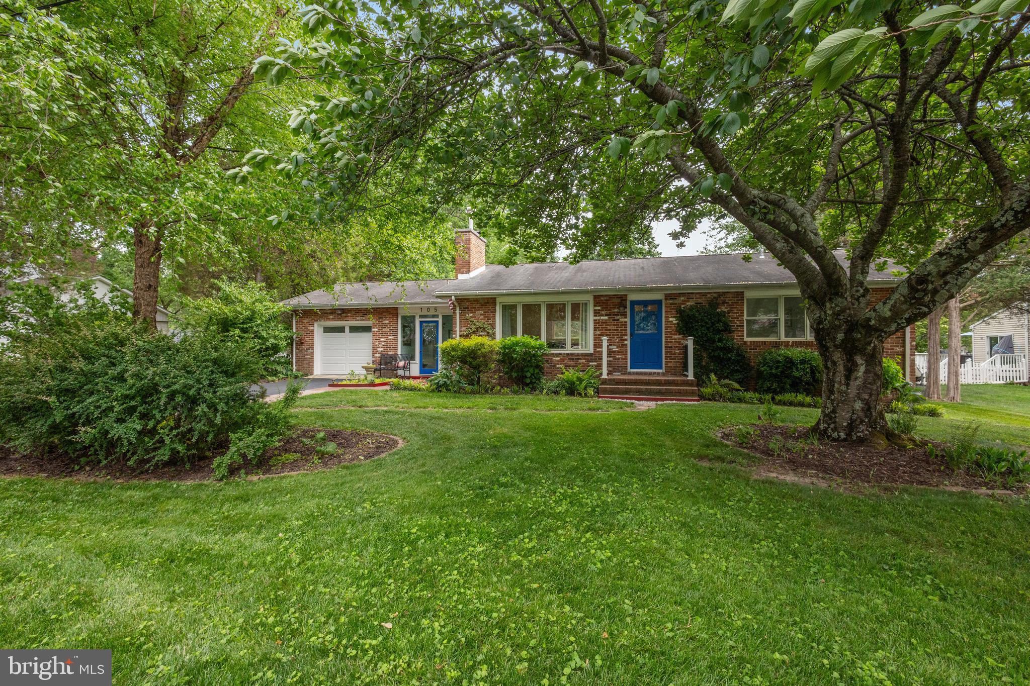 HILLSMERE SHORES - Residential