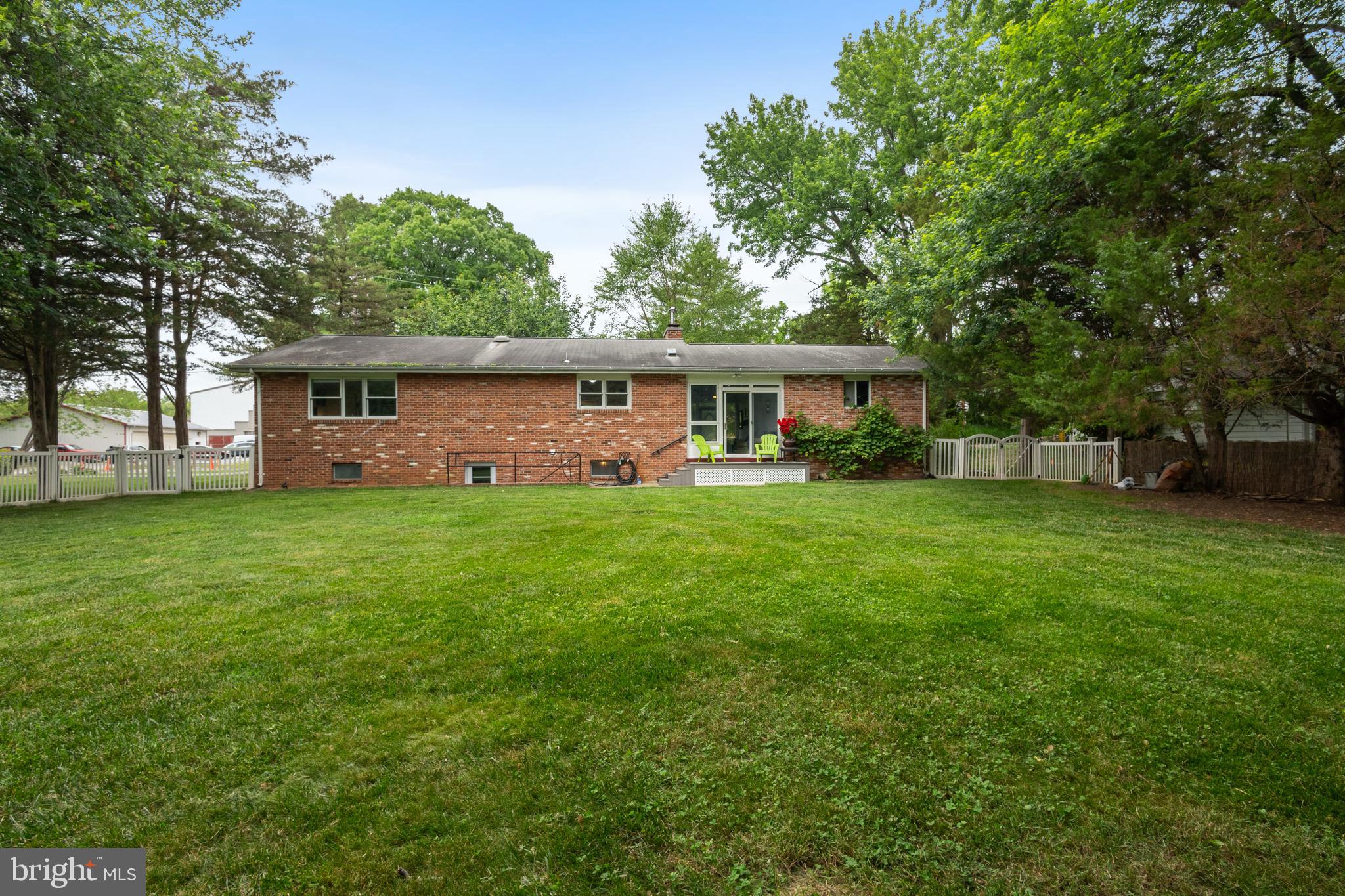 HILLSMERE SHORES - Residential