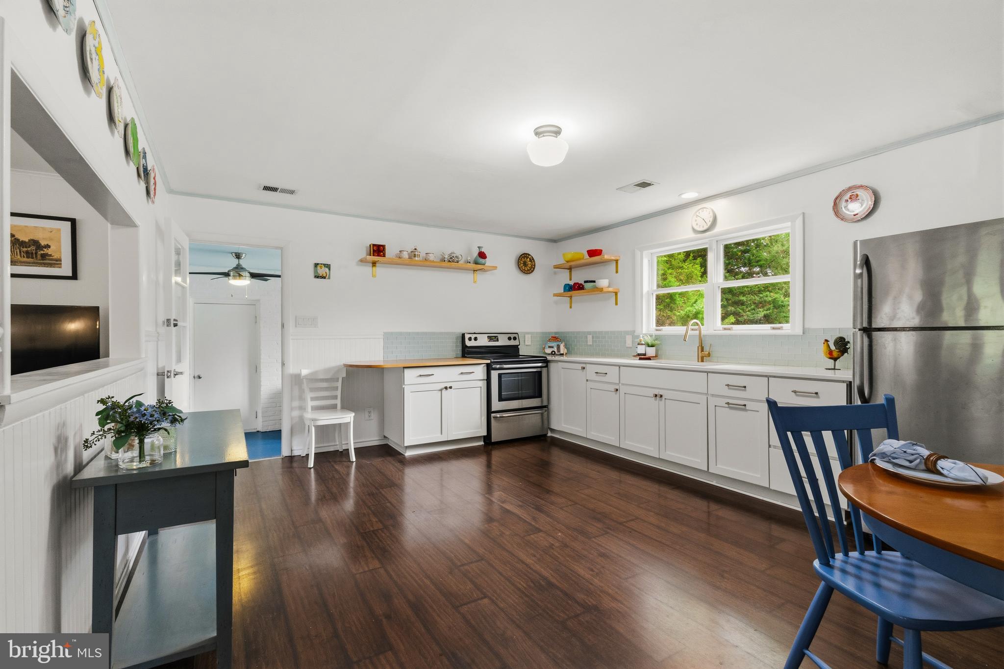 HILLSMERE SHORES - Residential